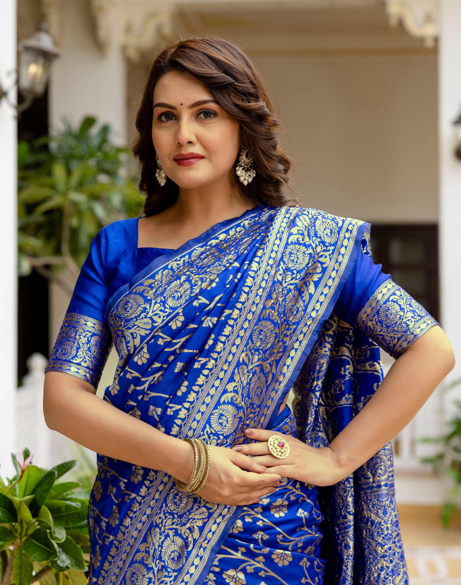 Blue Silk Woven Banarasi Saree - Image 4
