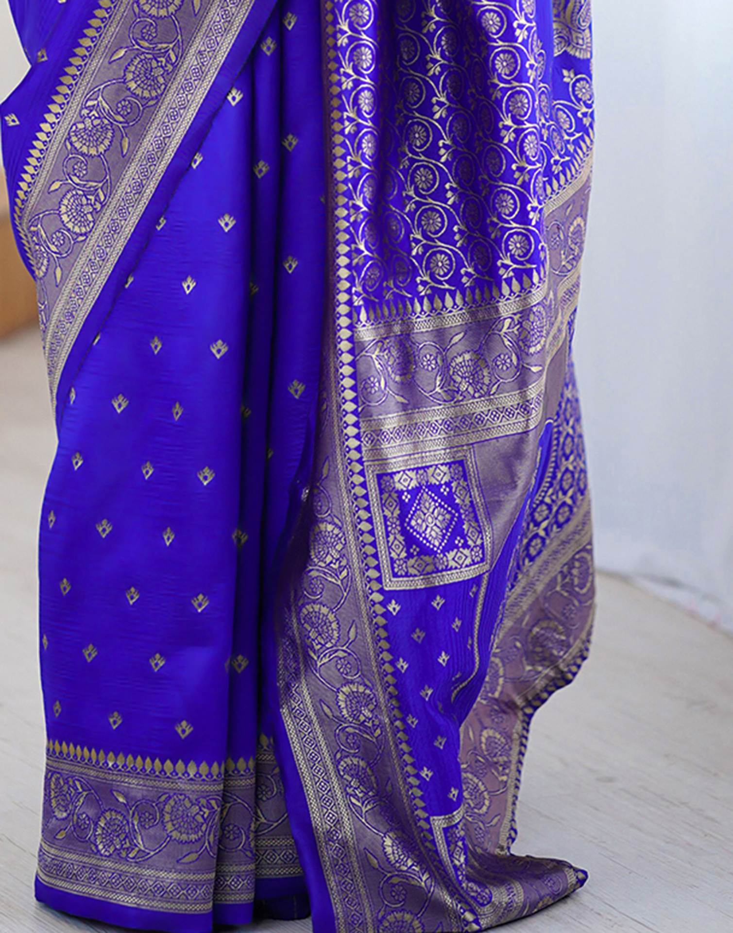 Blue Silk Woven Banarasi Saree - Image 11