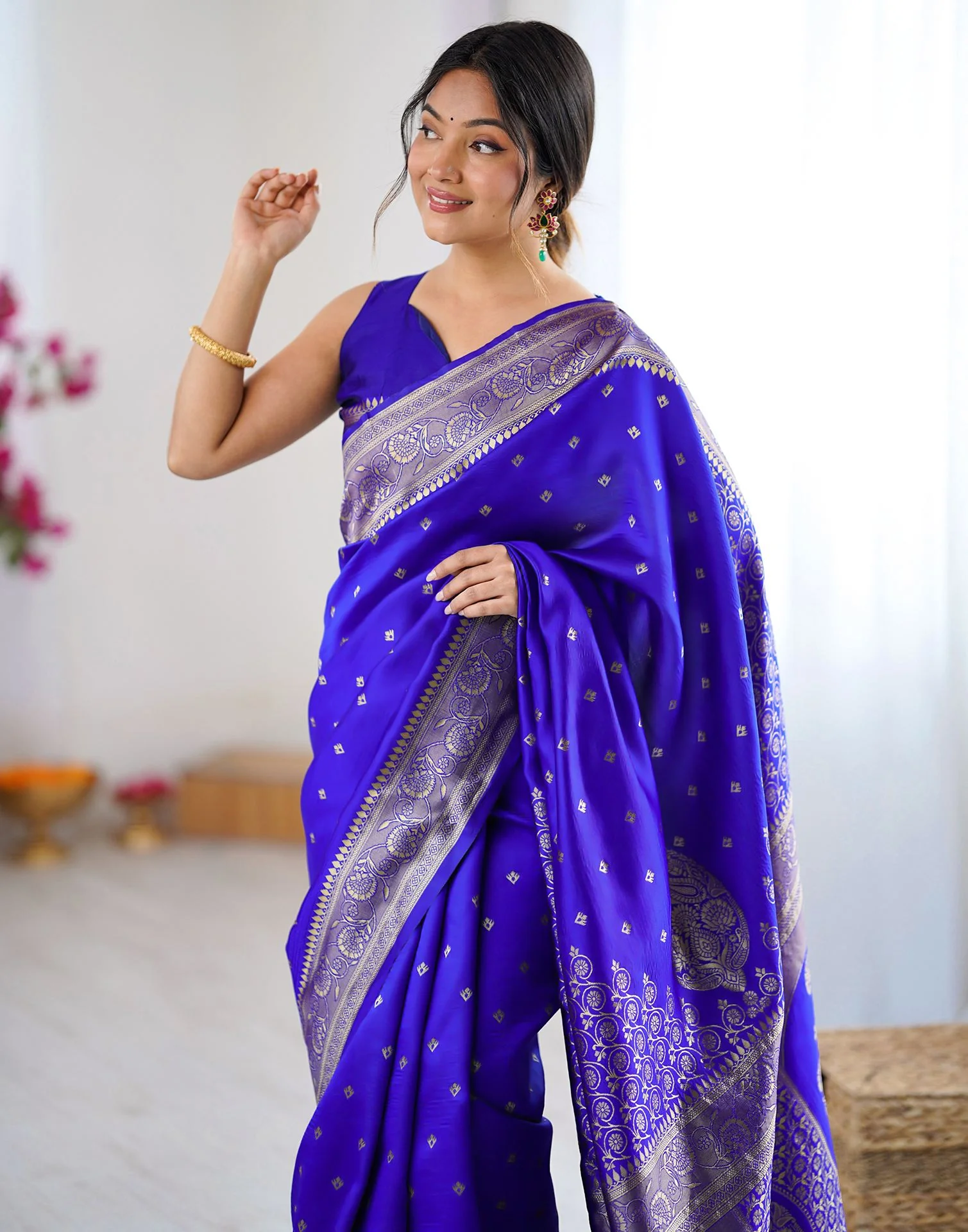 Blue Silk Woven Banarasi Saree - Image 5