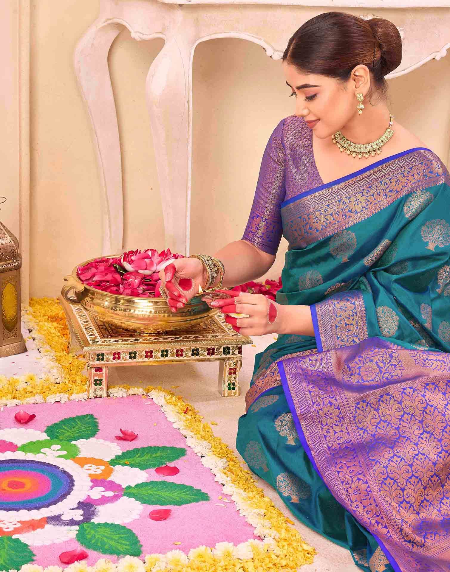 Blue Silk Woven Banarasi Saree - Image 2