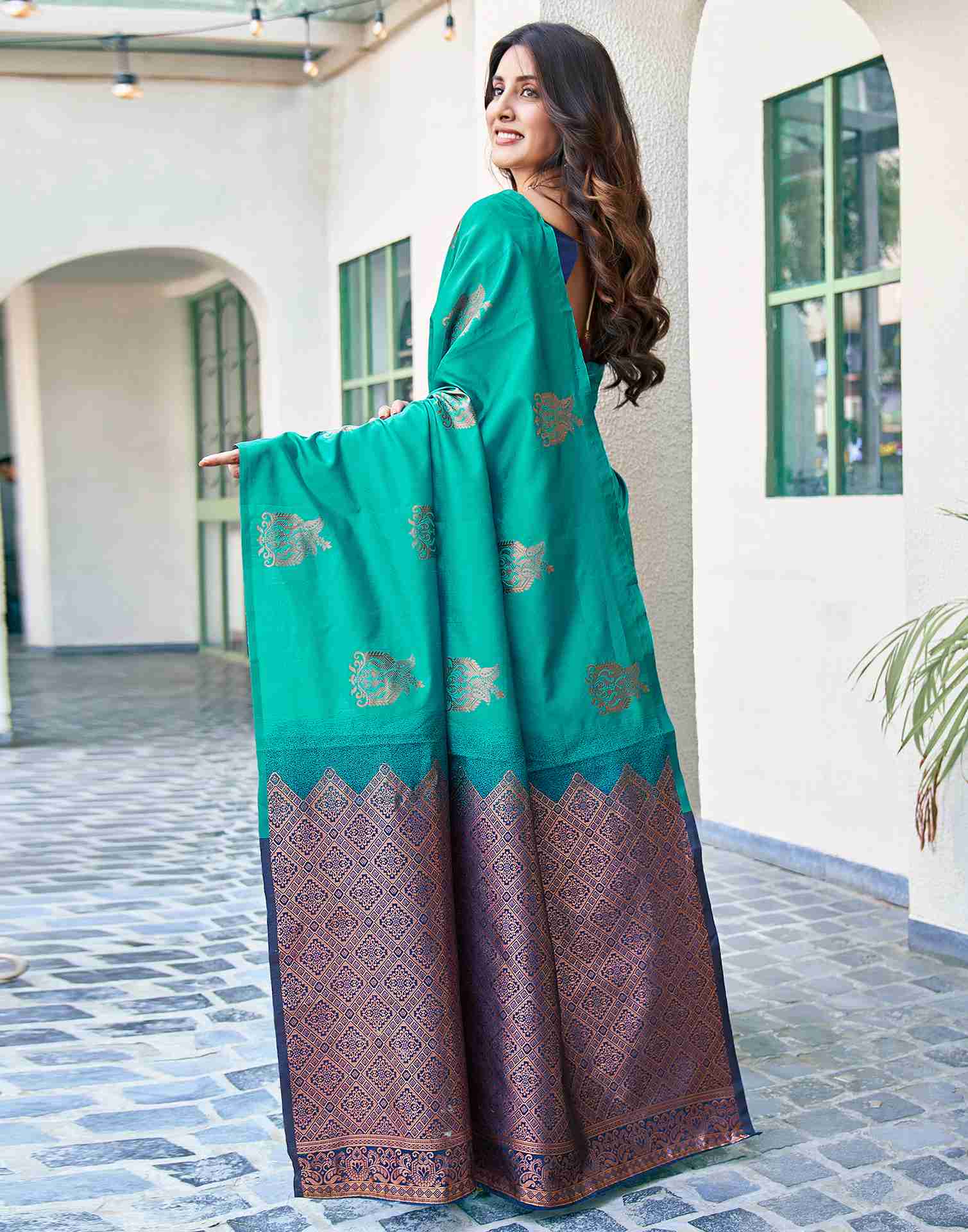 Navy Blue Silk Woven Banarasi Saree - Image 6