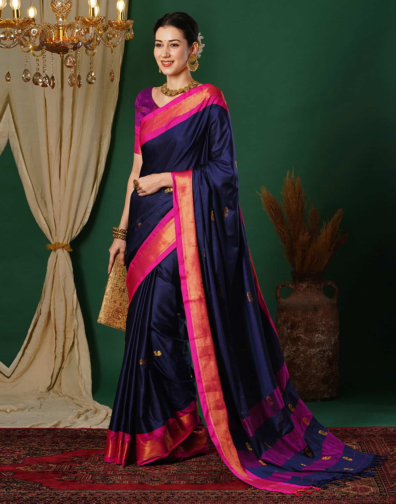 Navy Blue Silk Woven Kanjivaram Saree - Image 5