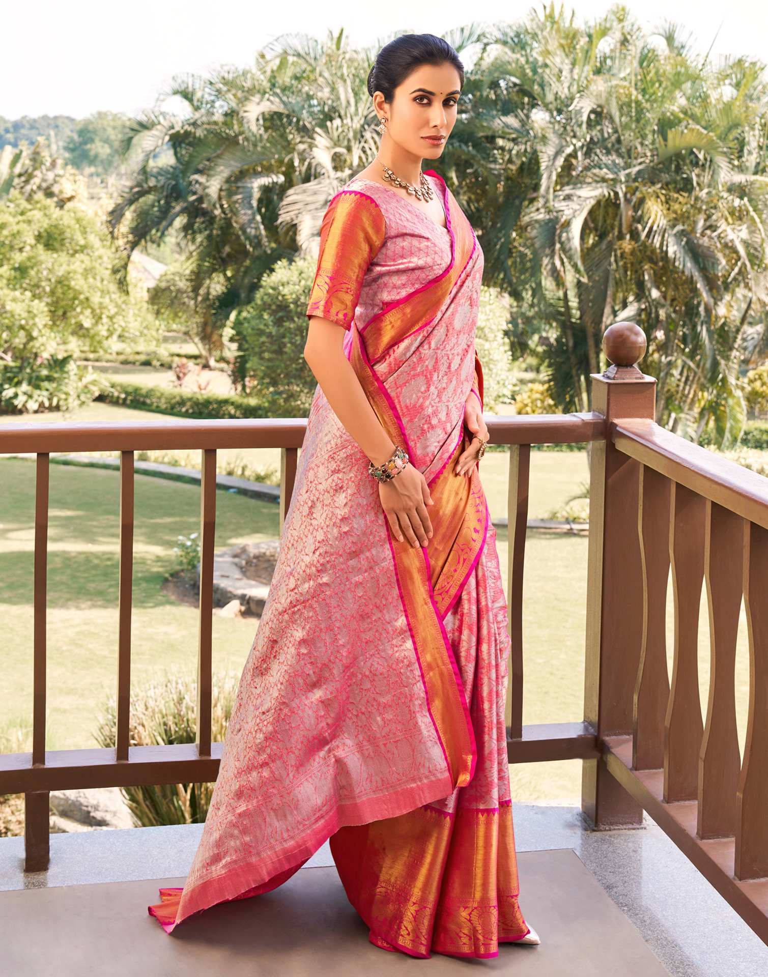 Blush Pink Silk Woven Kanjivaram Saree - Image 4