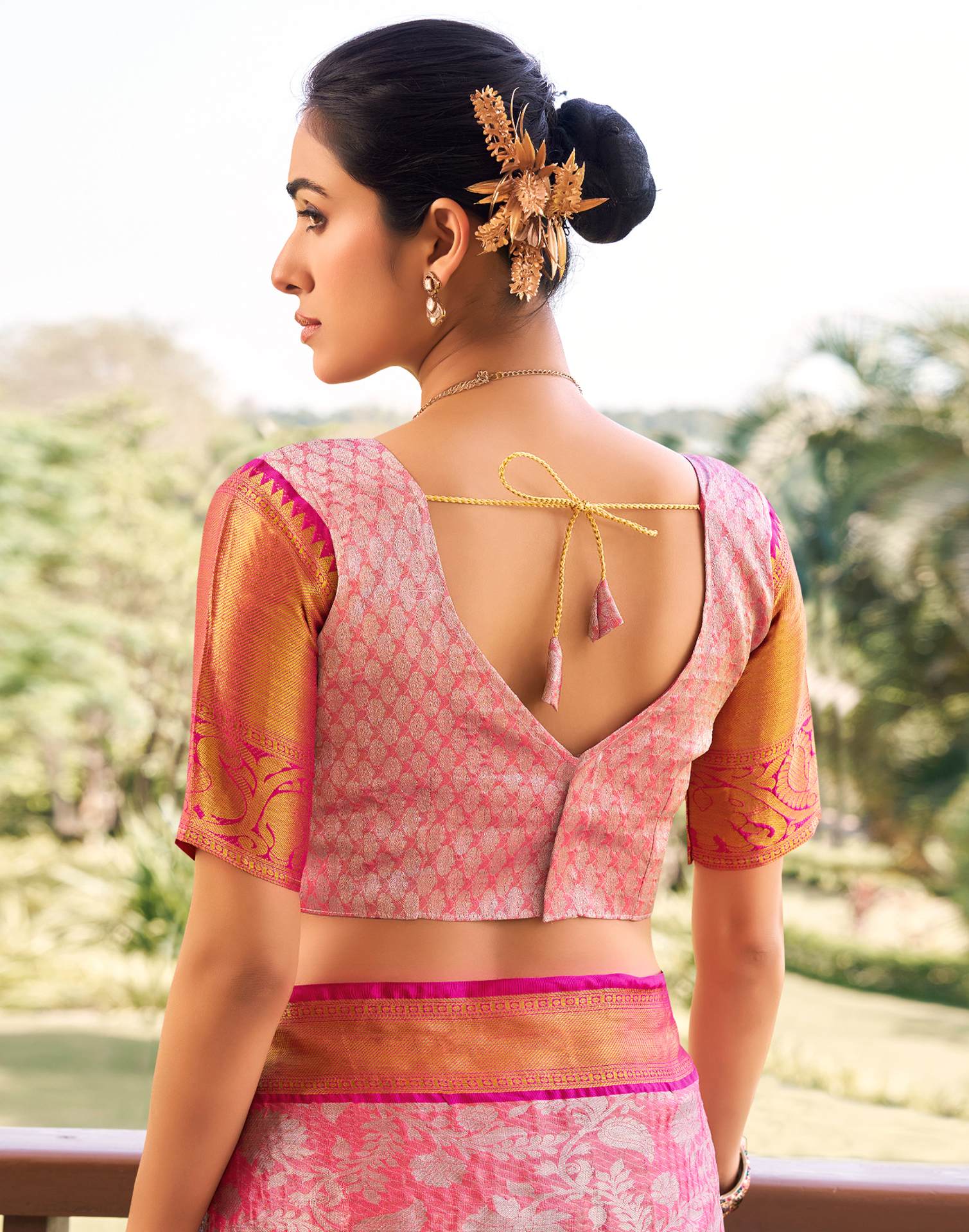 Blush Pink Silk Woven Kanjivaram Saree - Image 9