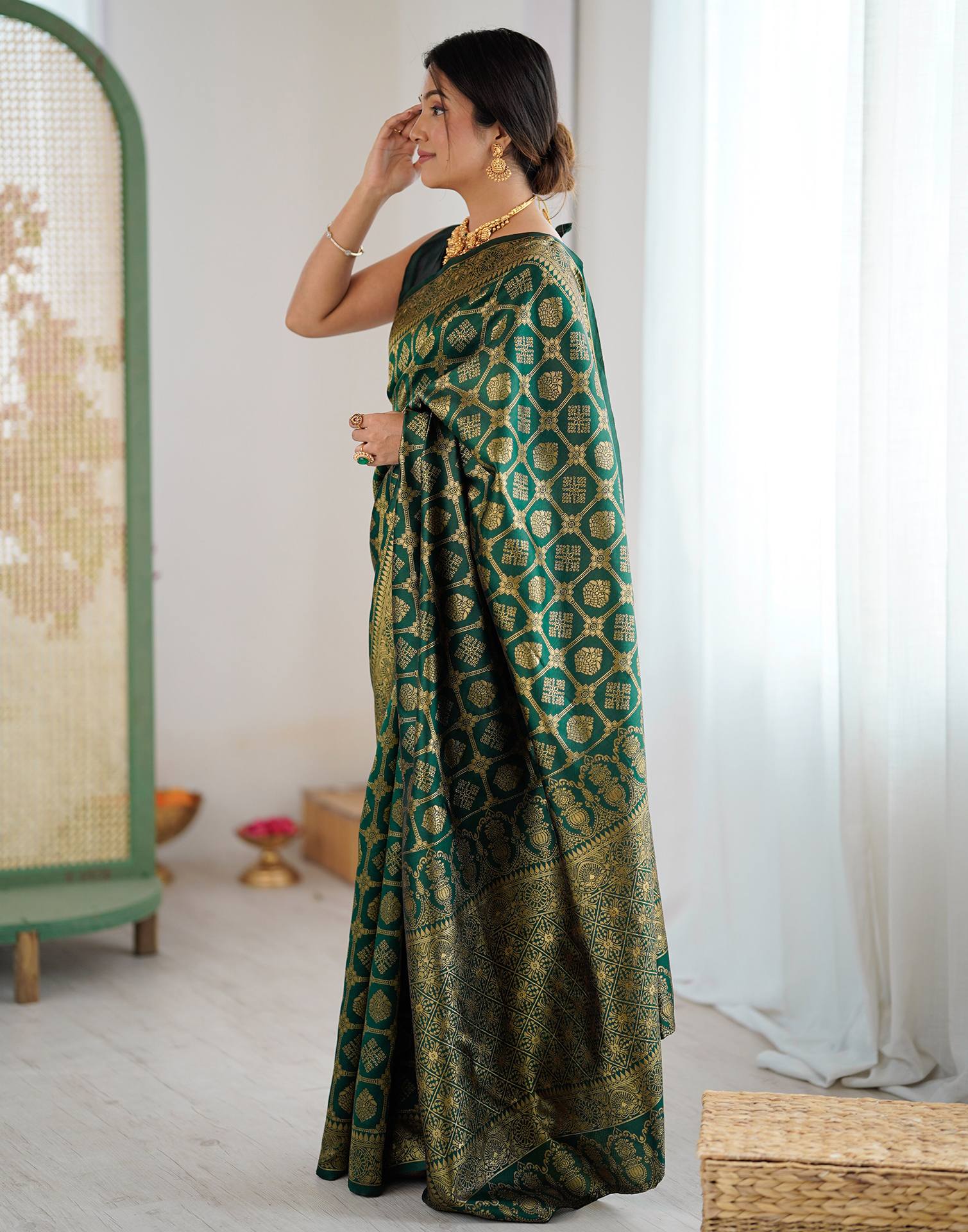Bottle Green Silk Woven Banarasi Saree - Image 5