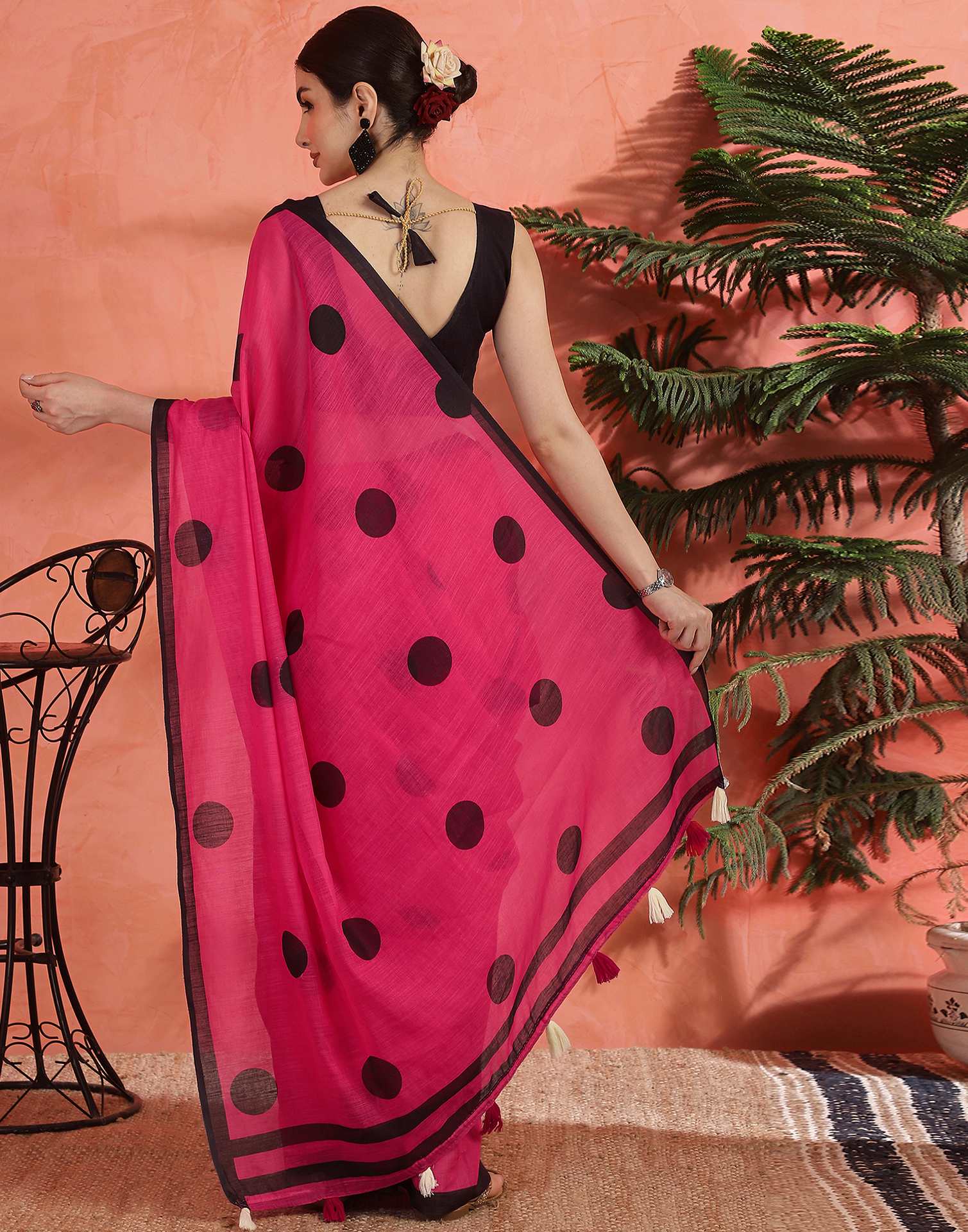 Bright Pink Linen Printed Saree - Image 7