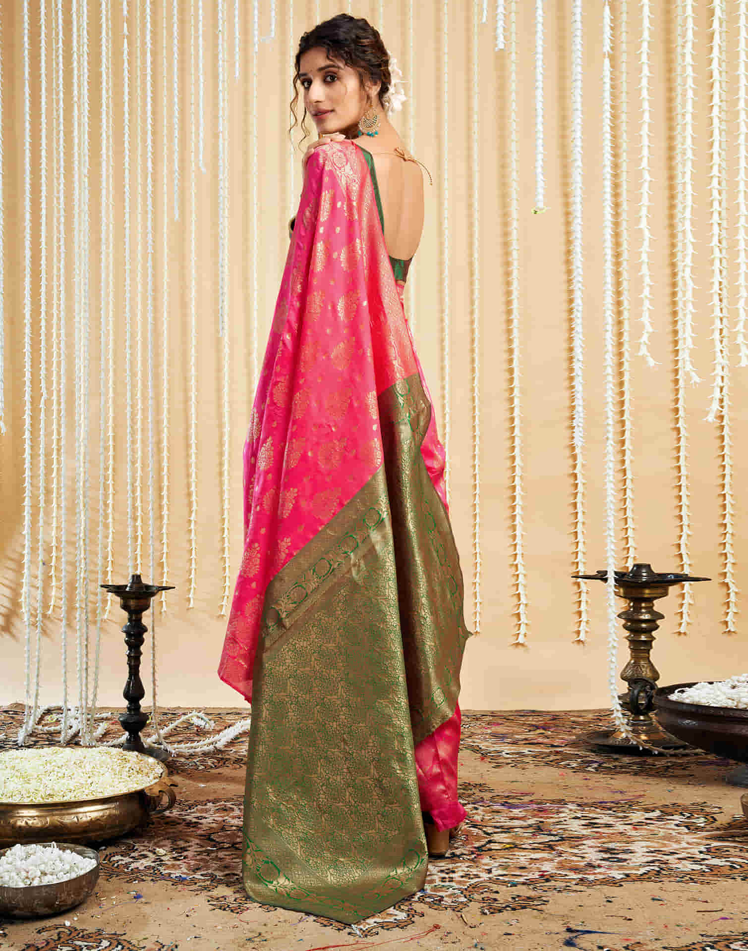 Bright Pink Silk Woven Banarasi Saree - Image 7