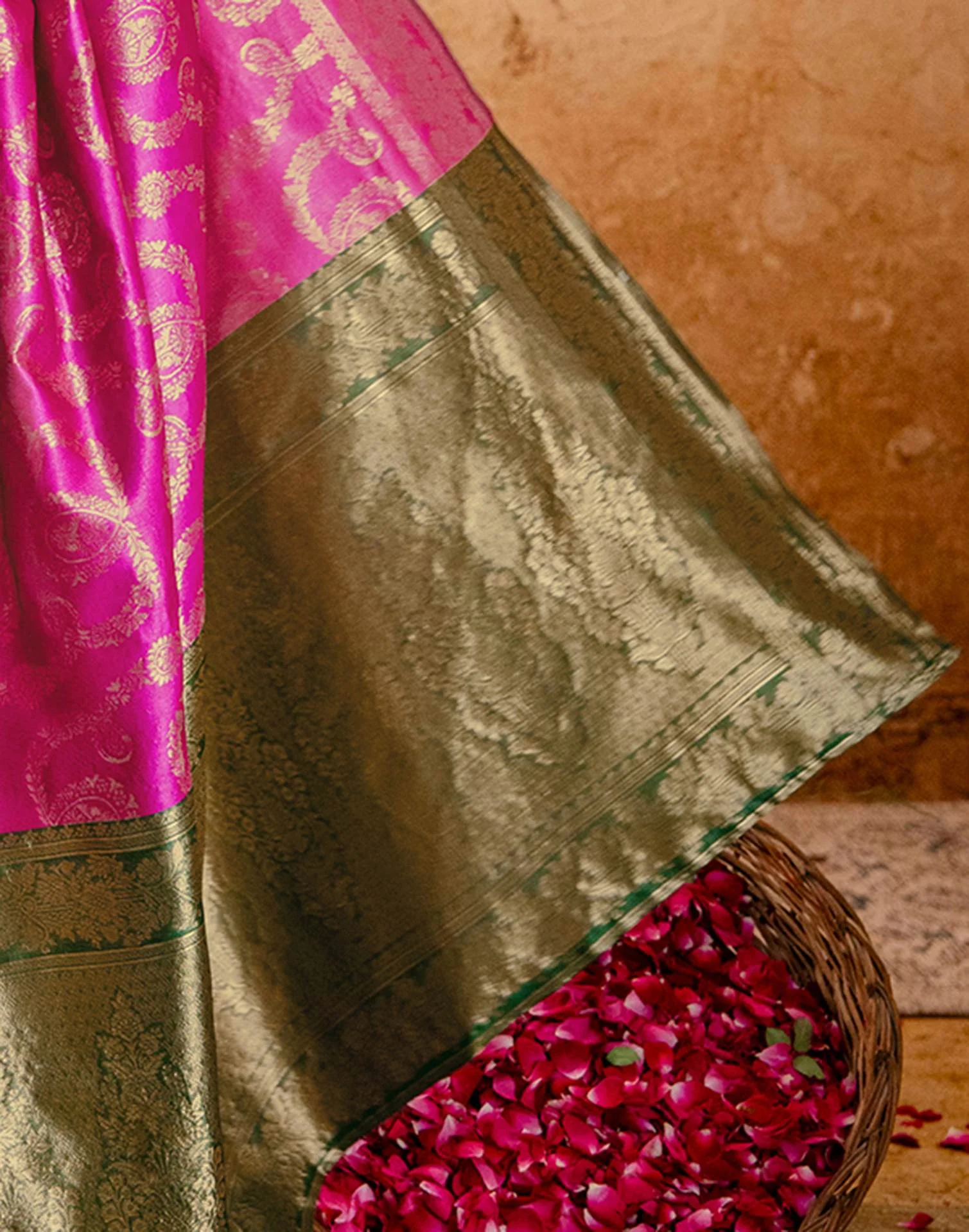 Bright Pink Silk Woven Banarasi Saree - Image 13