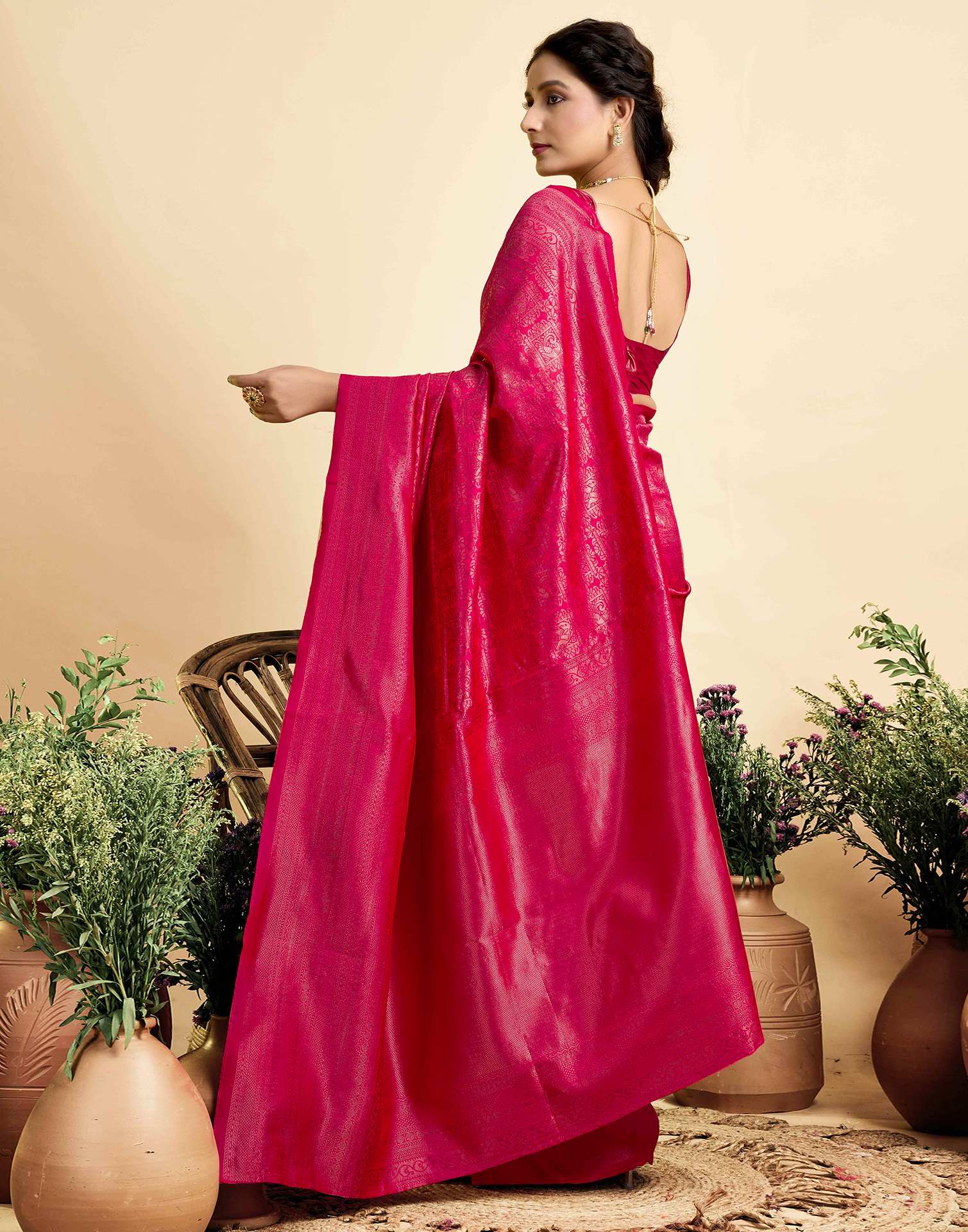 Bright Pink Silk Woven Kanjivaram Saree - Image 6
