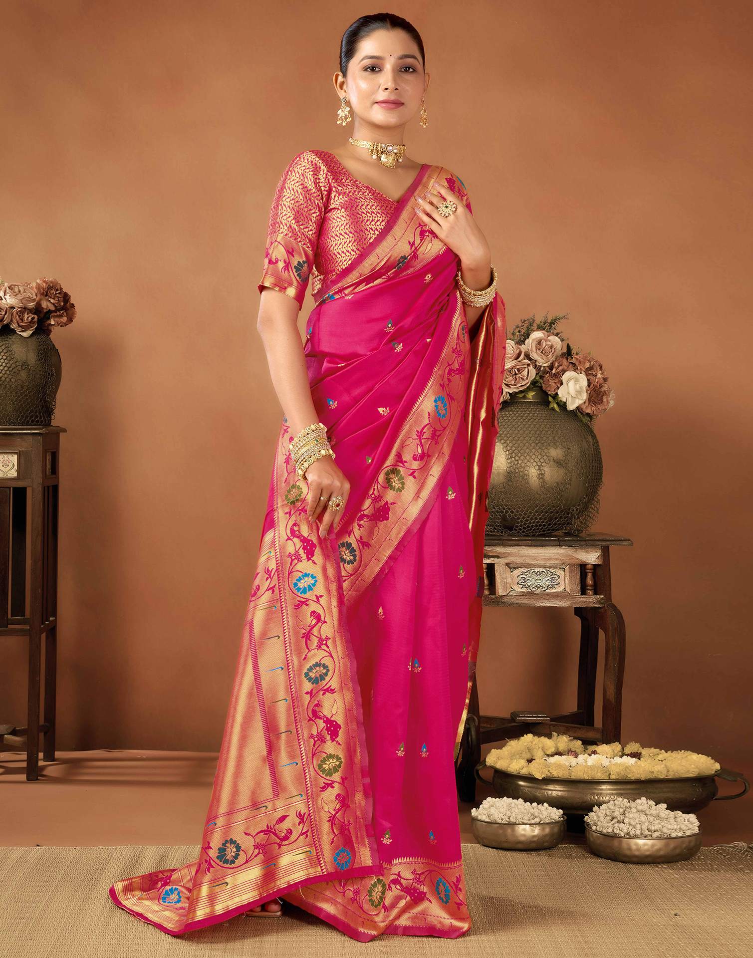 Bright Pink Silk Woven Paithani Saree - Image 5