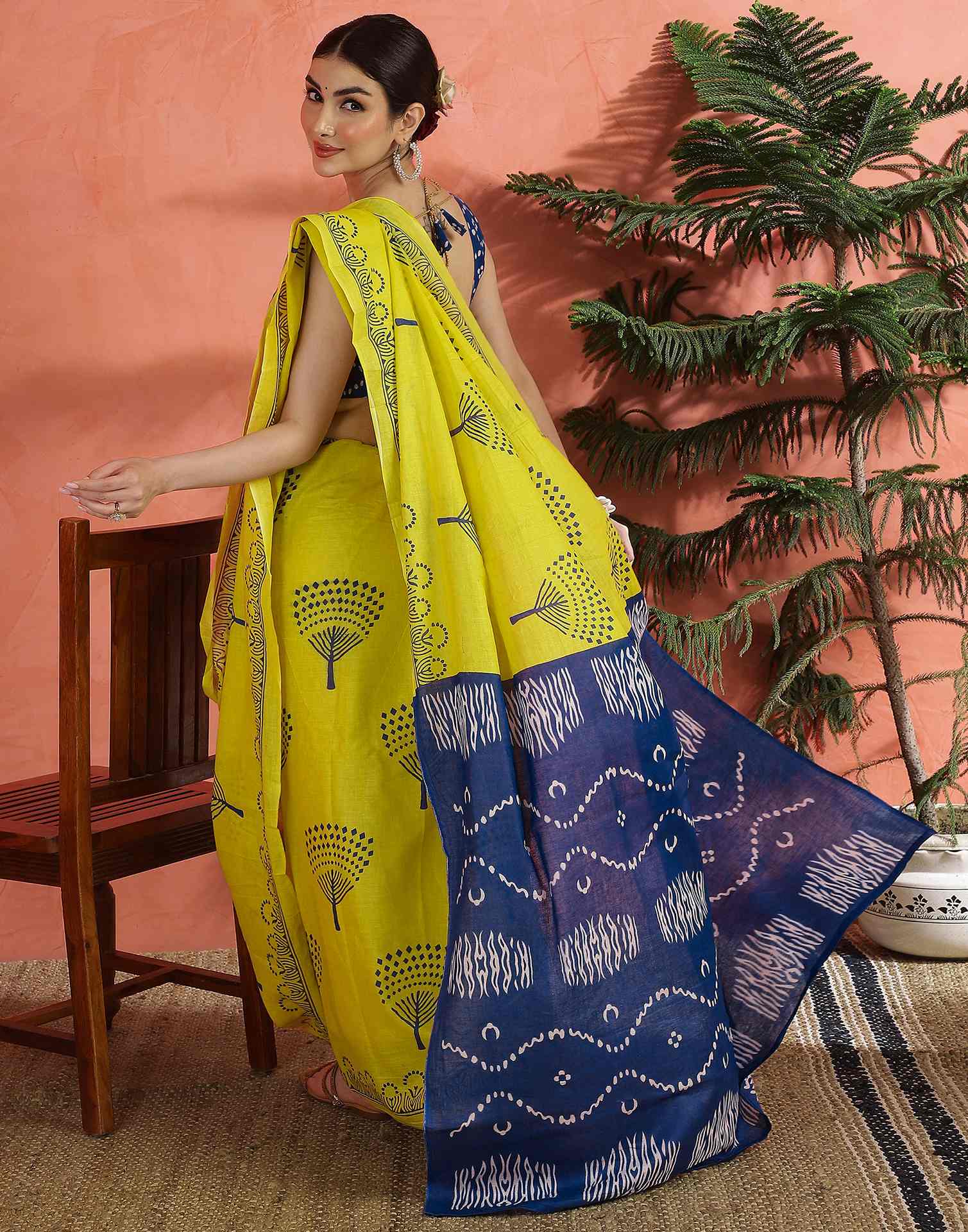 Bright Yellow Cotton Printed Saree - Image 7