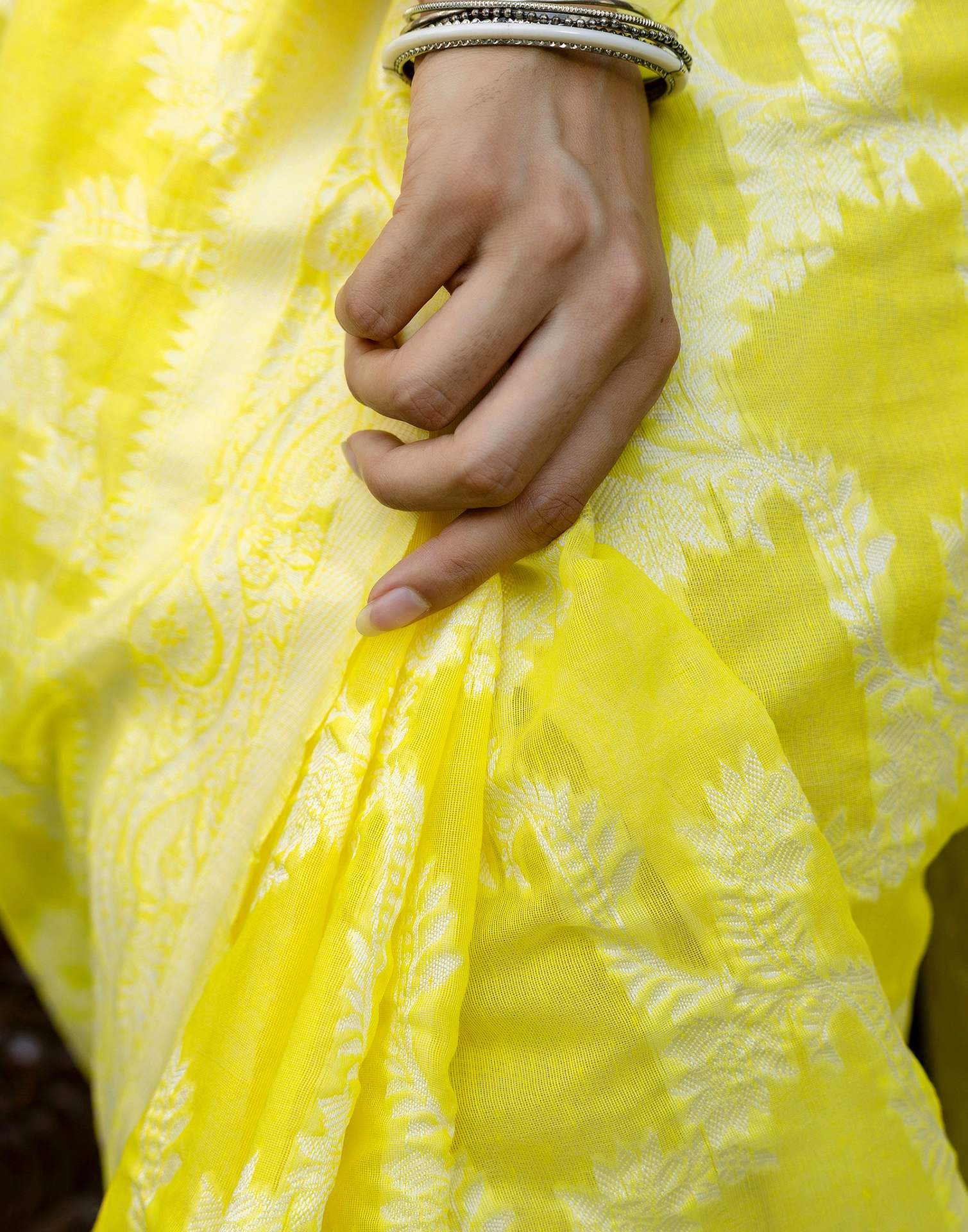Bright Yellow Cotton Woven Saree - Image 9