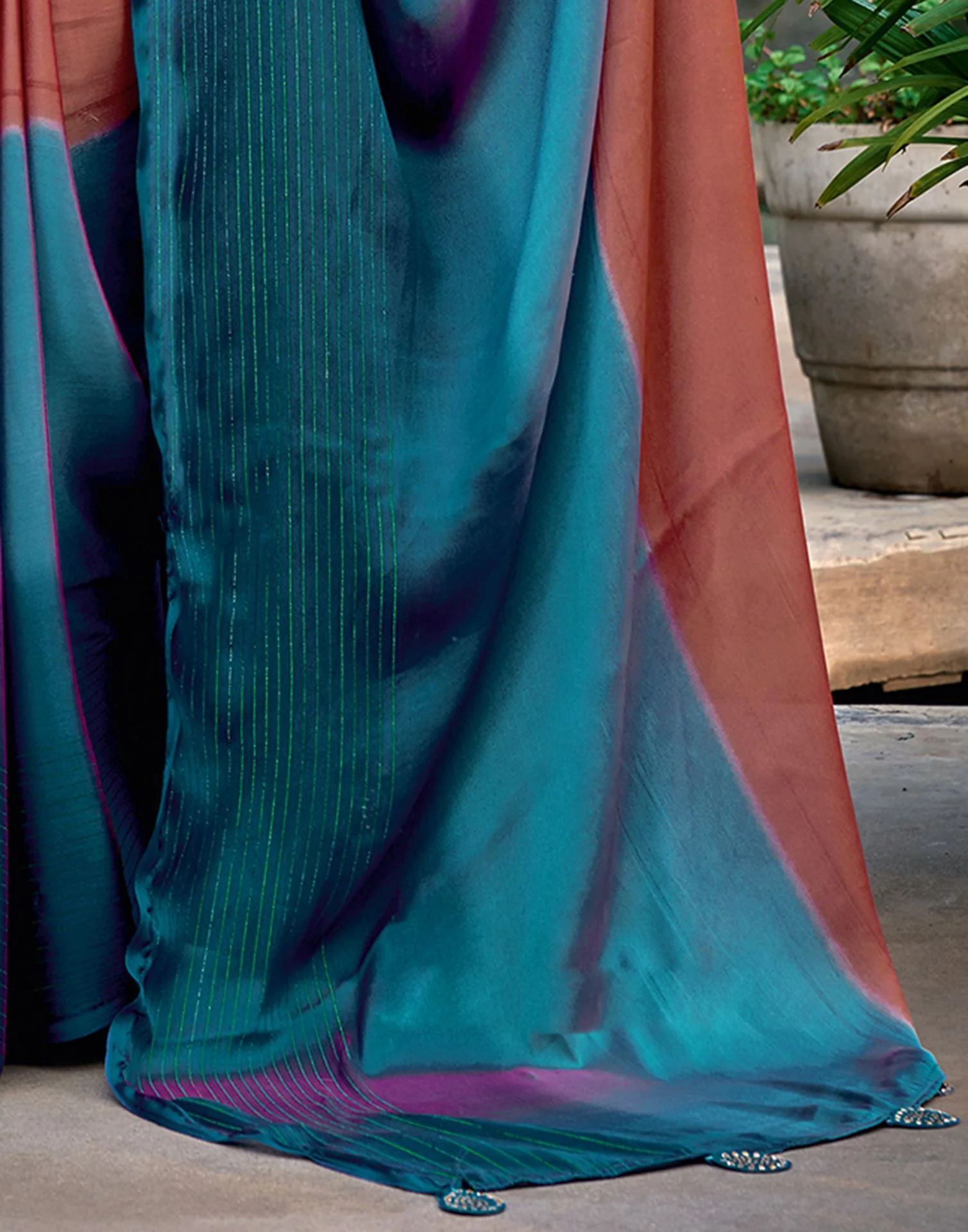 Brown Chiffon Ombre Zari Stripe Saree - Image 4