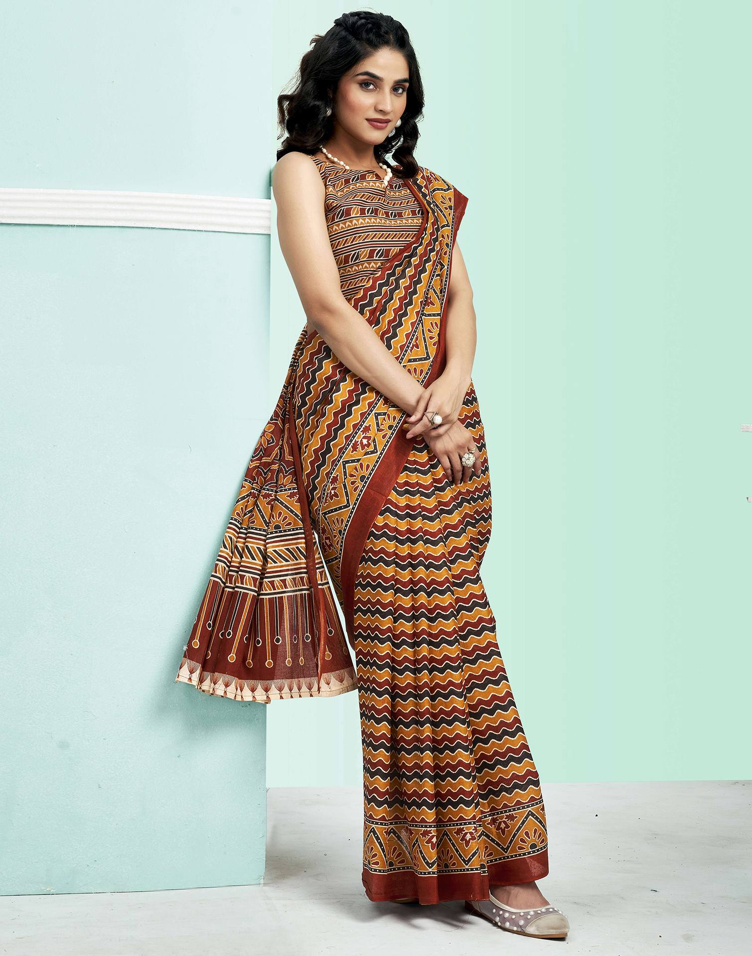 Brown Cotton Printed Saree - Image 5