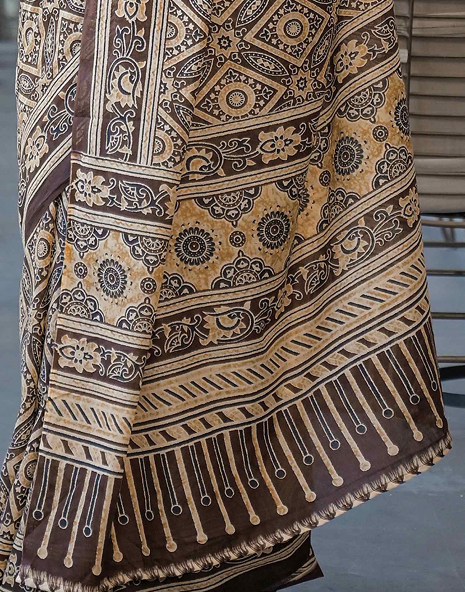 Brown Cotton Printed Saree - Image 10