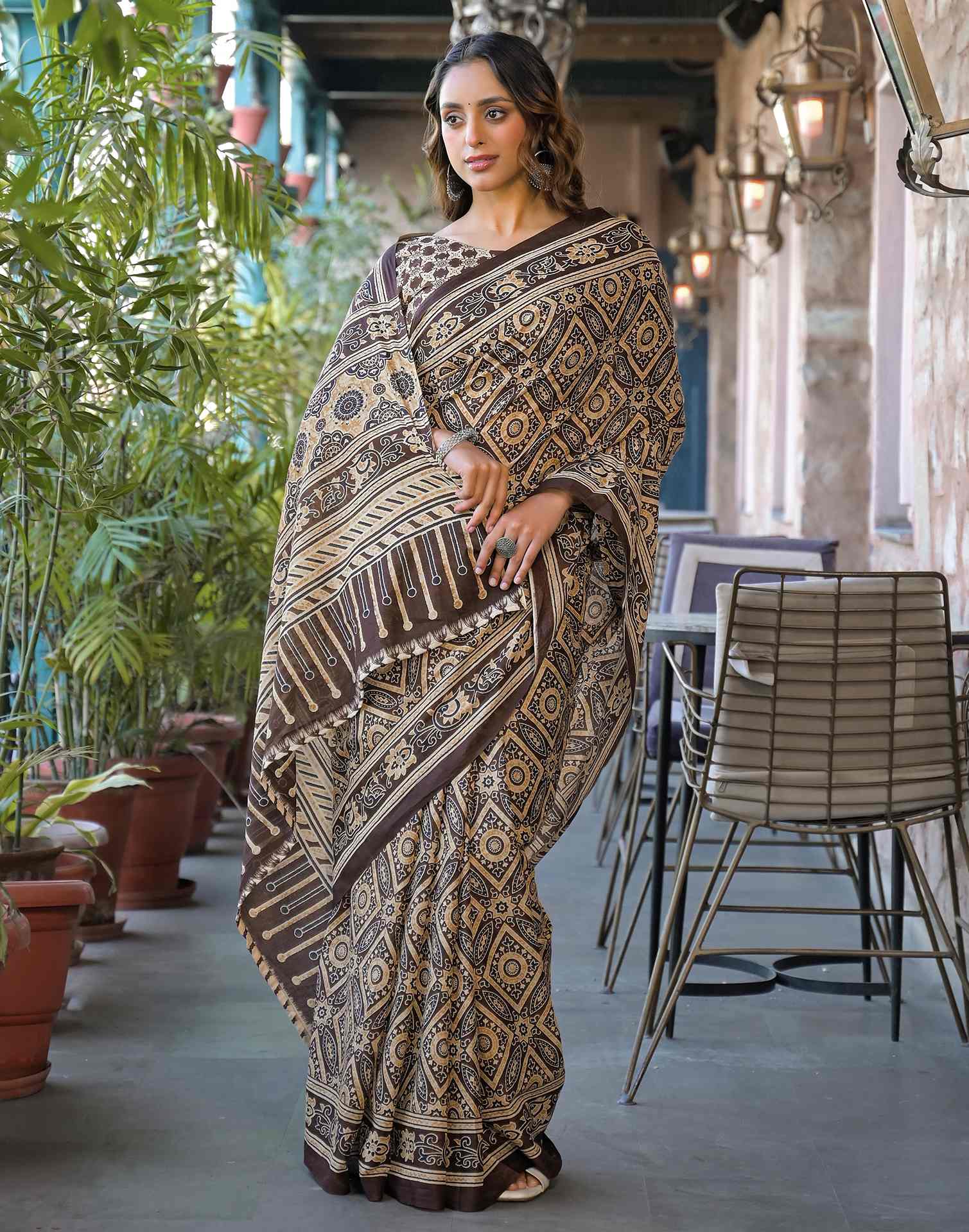 Brown Cotton Printed Saree - Image 7