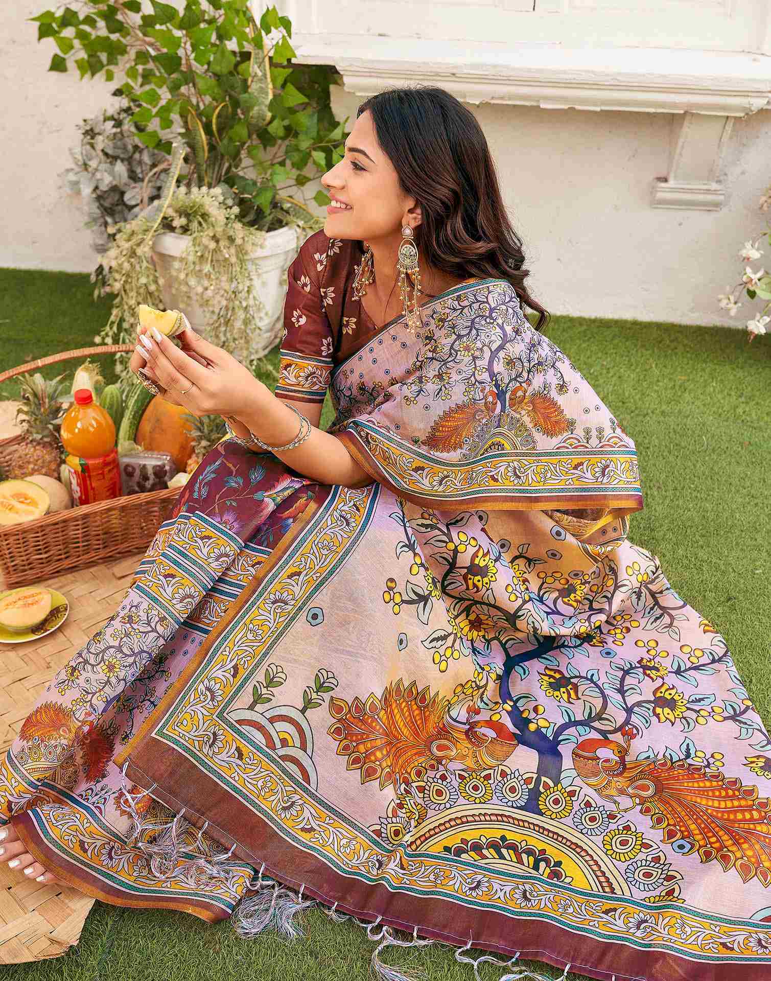 Brown Shimmer Silk Printed Kalamkari SareeĀ