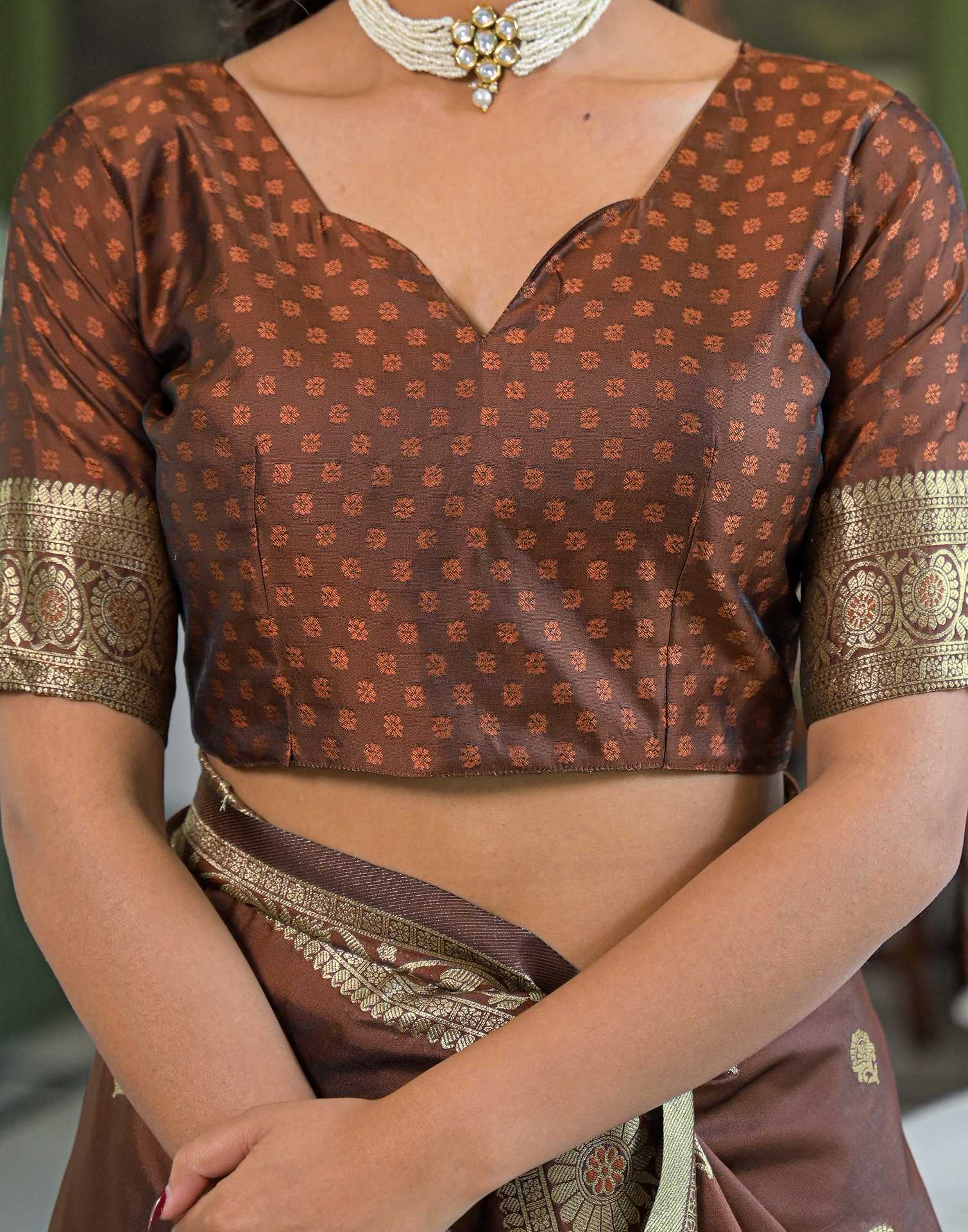 Brown Silk Woven Banarasi Saree - Image 9