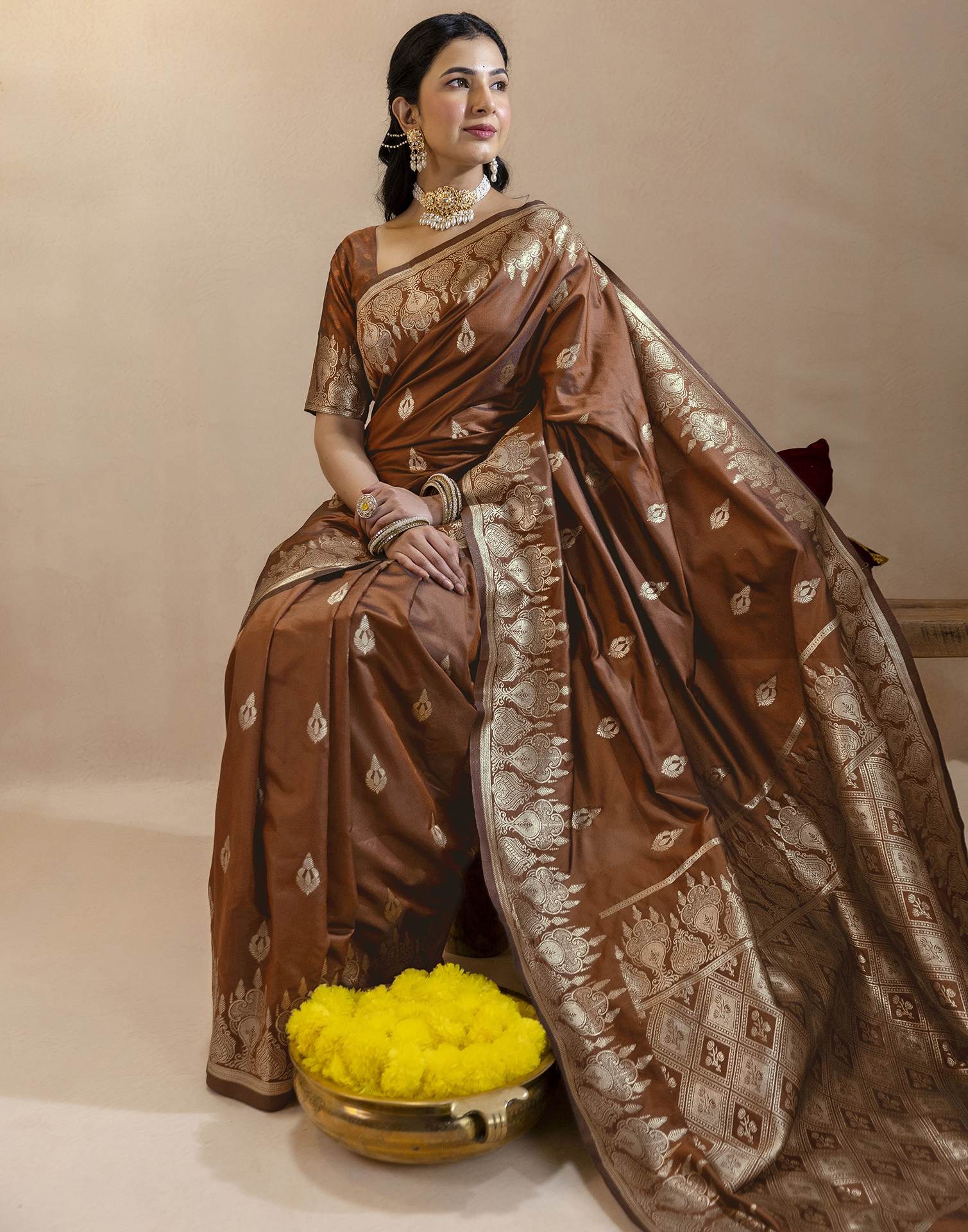 Brown Silk Woven Banarasi Saree - Image 8
