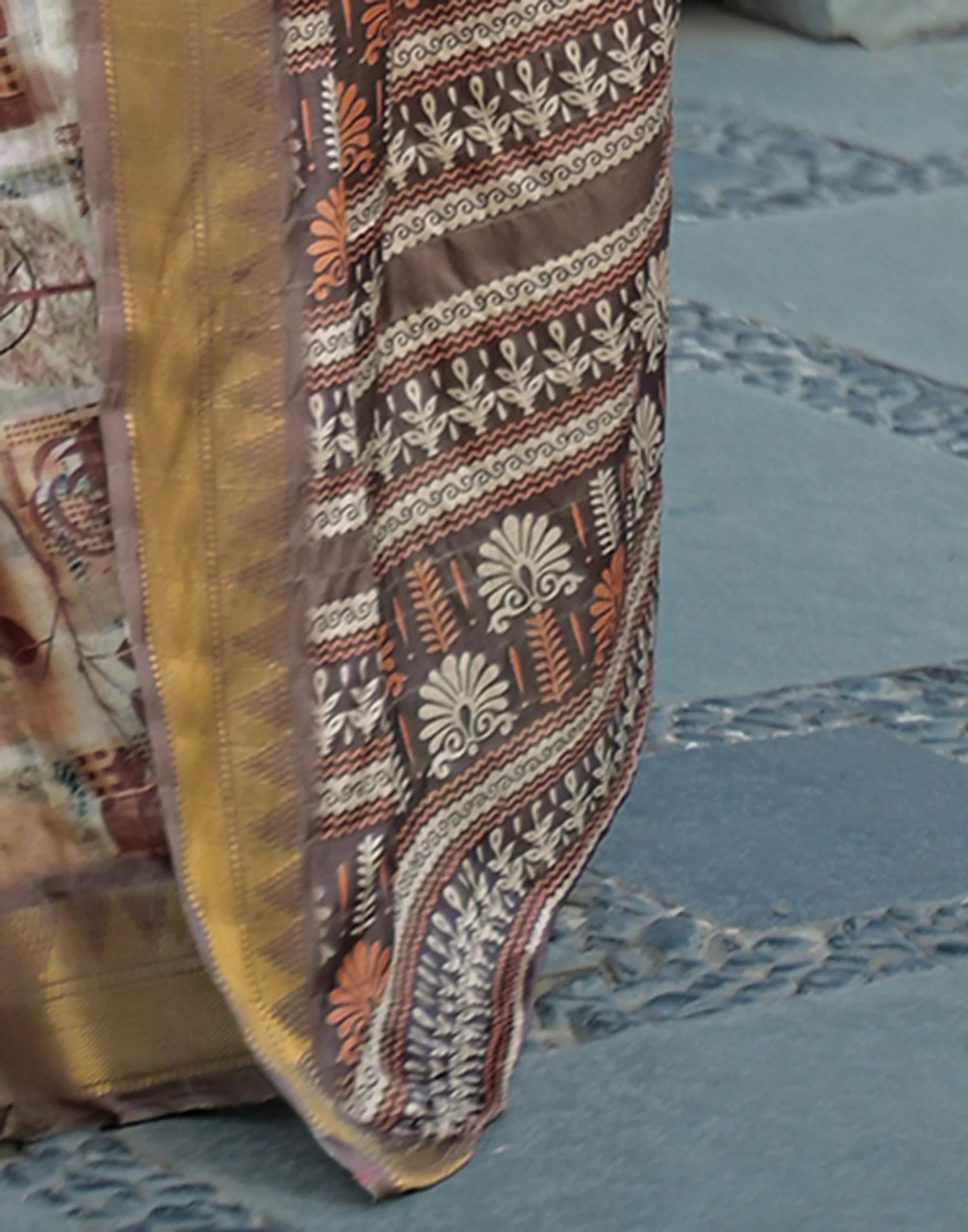 Brown Silk Woven Printed Saree - Image 11