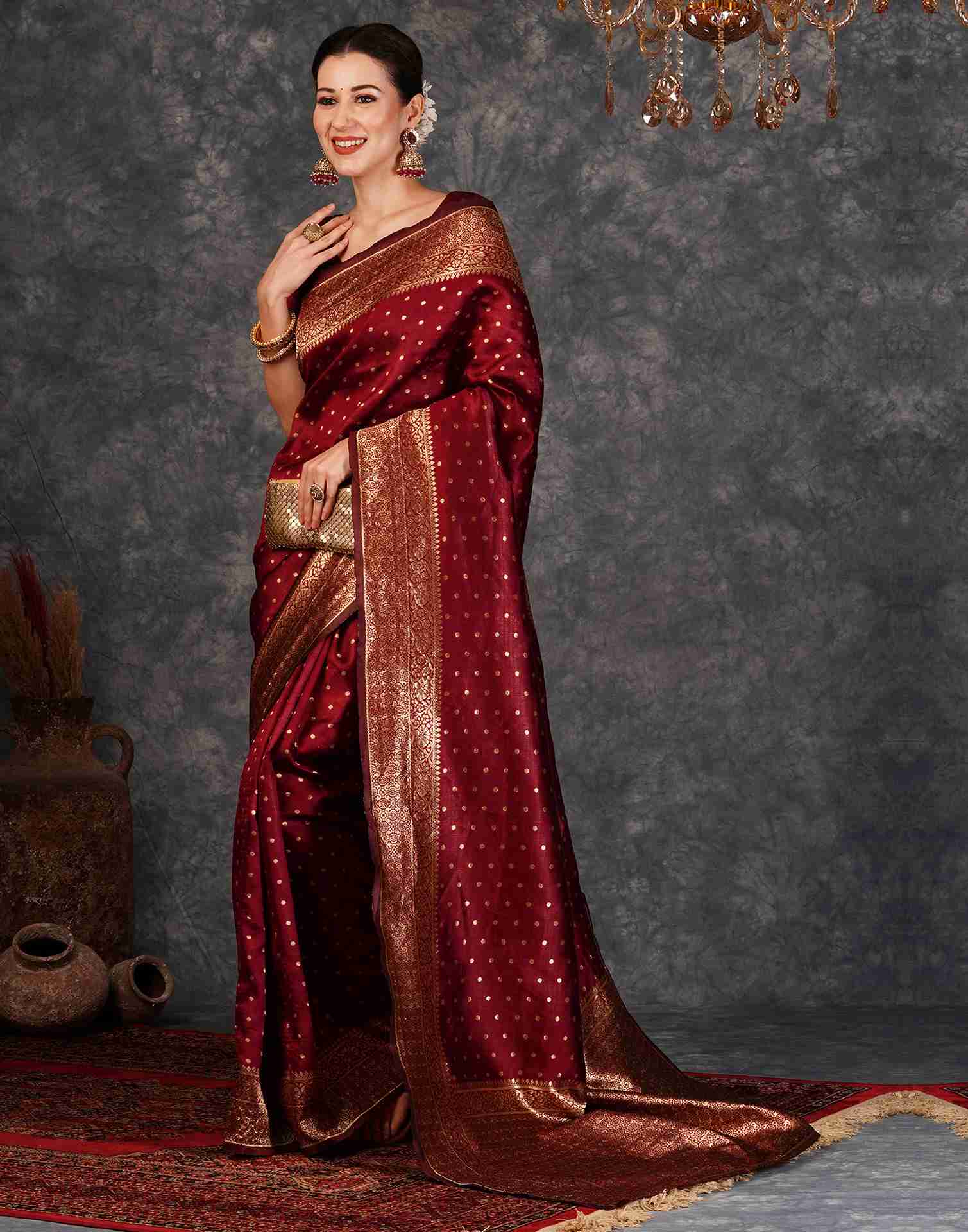Maroon Silk Woven Banarasi Saree - Image 4