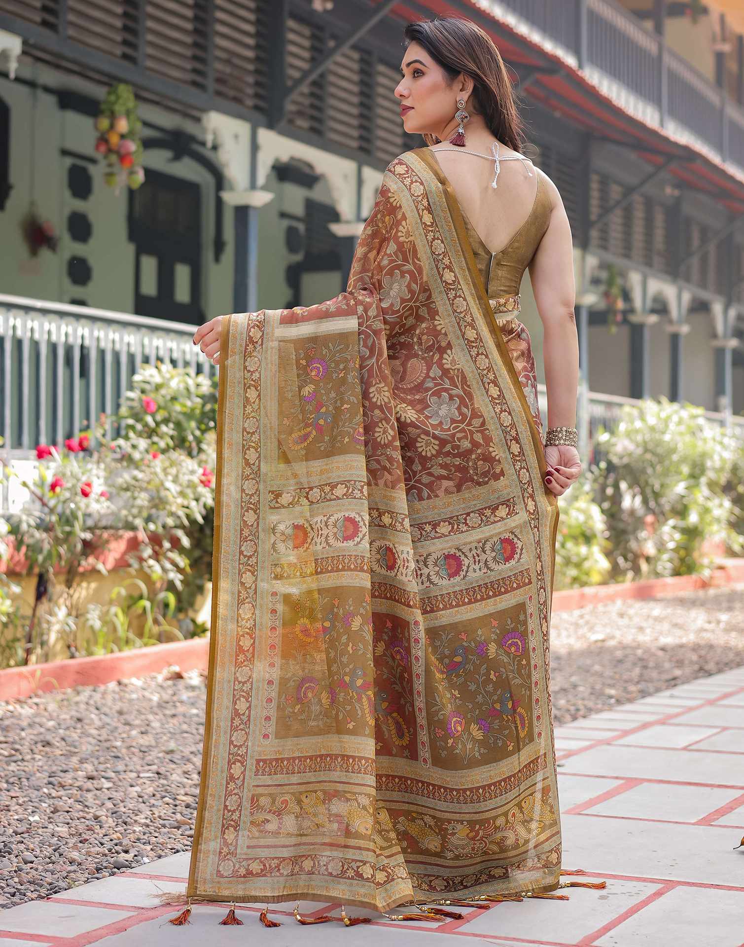 Chestnut Brown Linen Floral Printed Saree - Image 6
