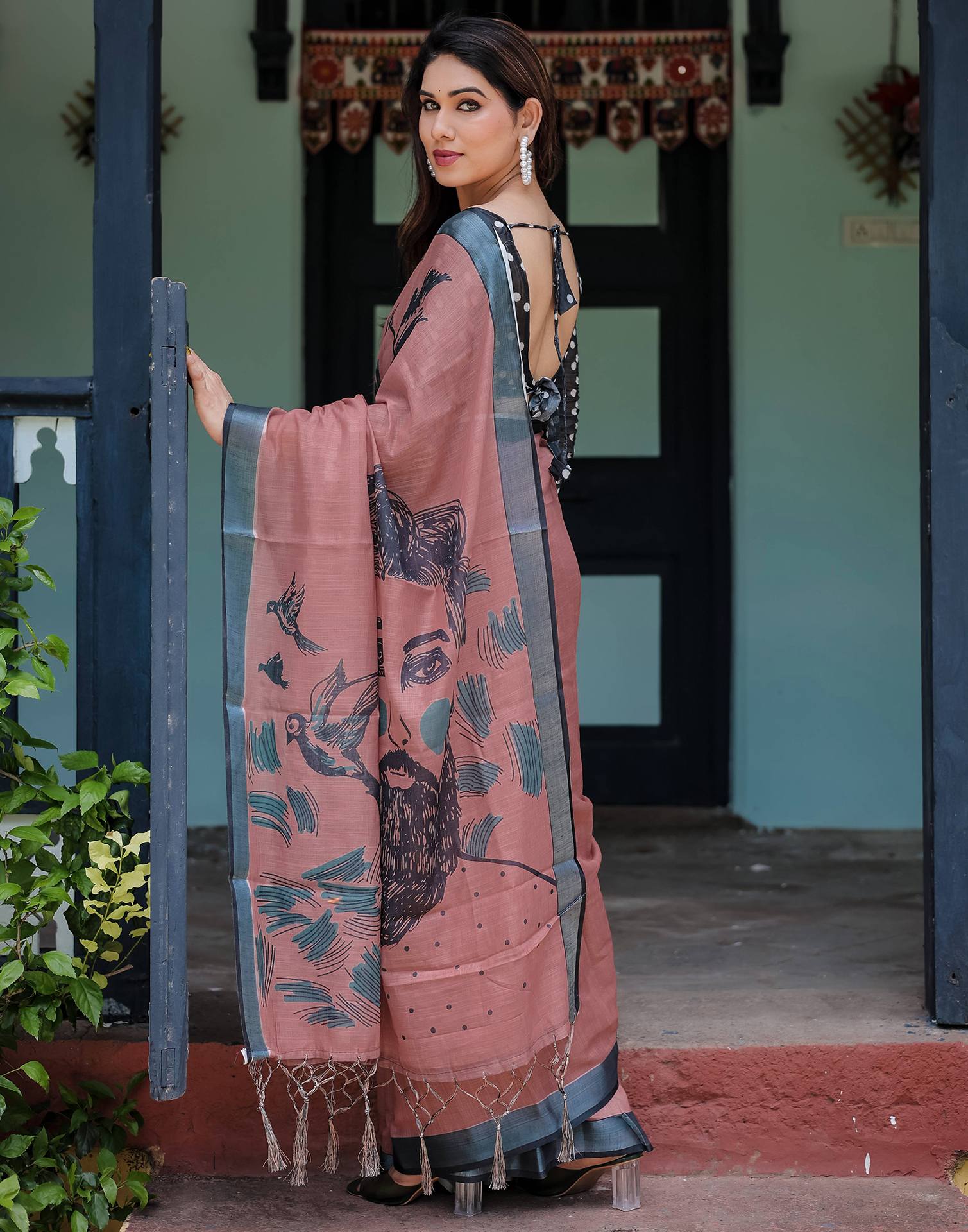 Chestnut Brown Linen Printed Saree - Image 5