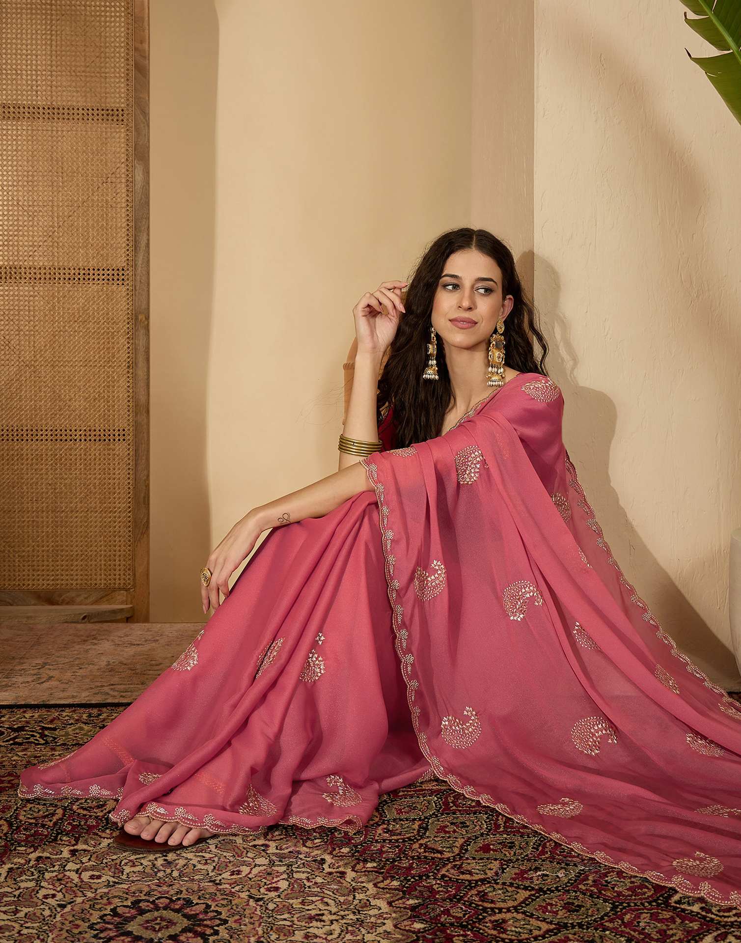Coral Pink Shimmer Embroidery Saree - Image 4