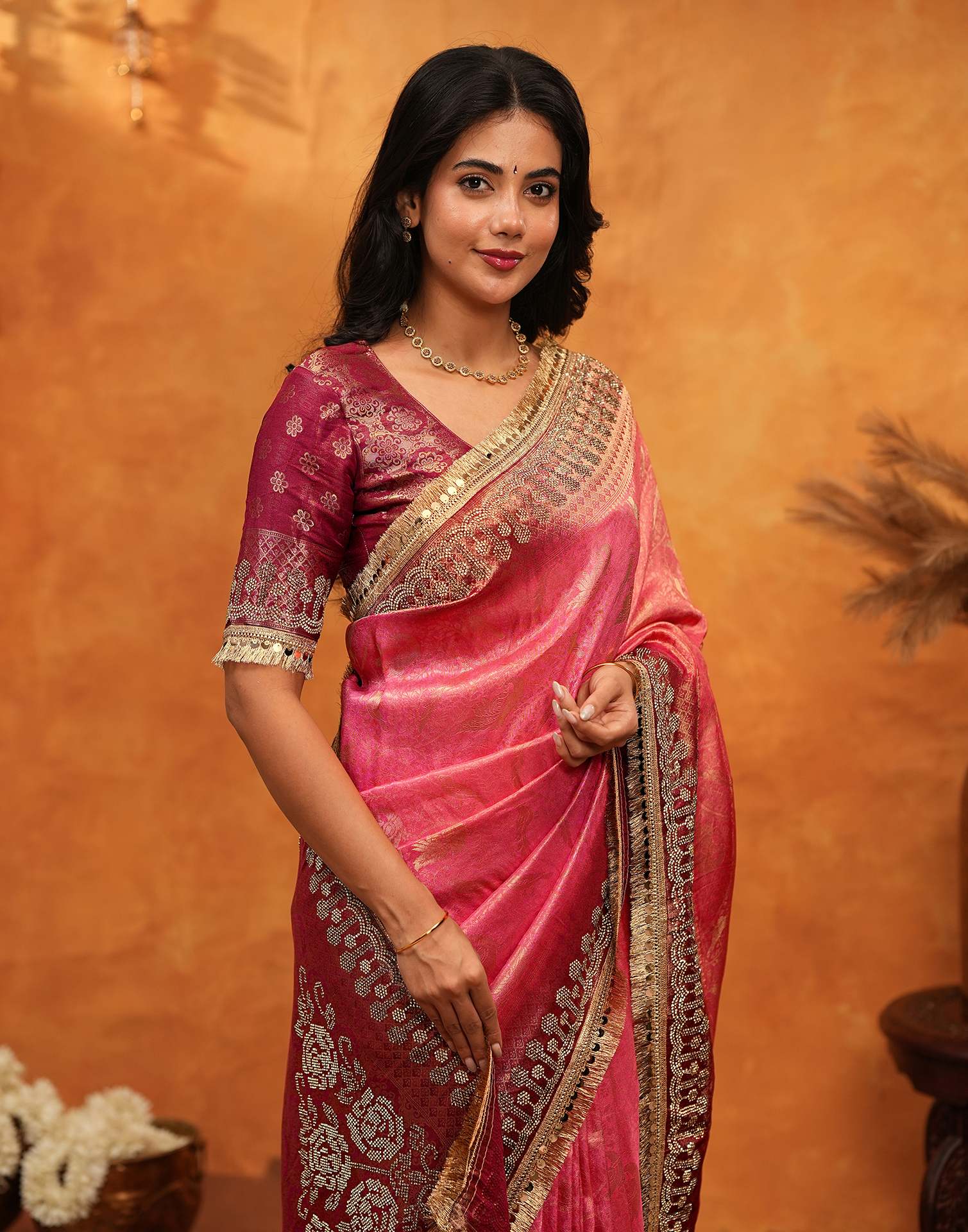 Coral Pink Silk Woven Banarasi Saree - Image 9
