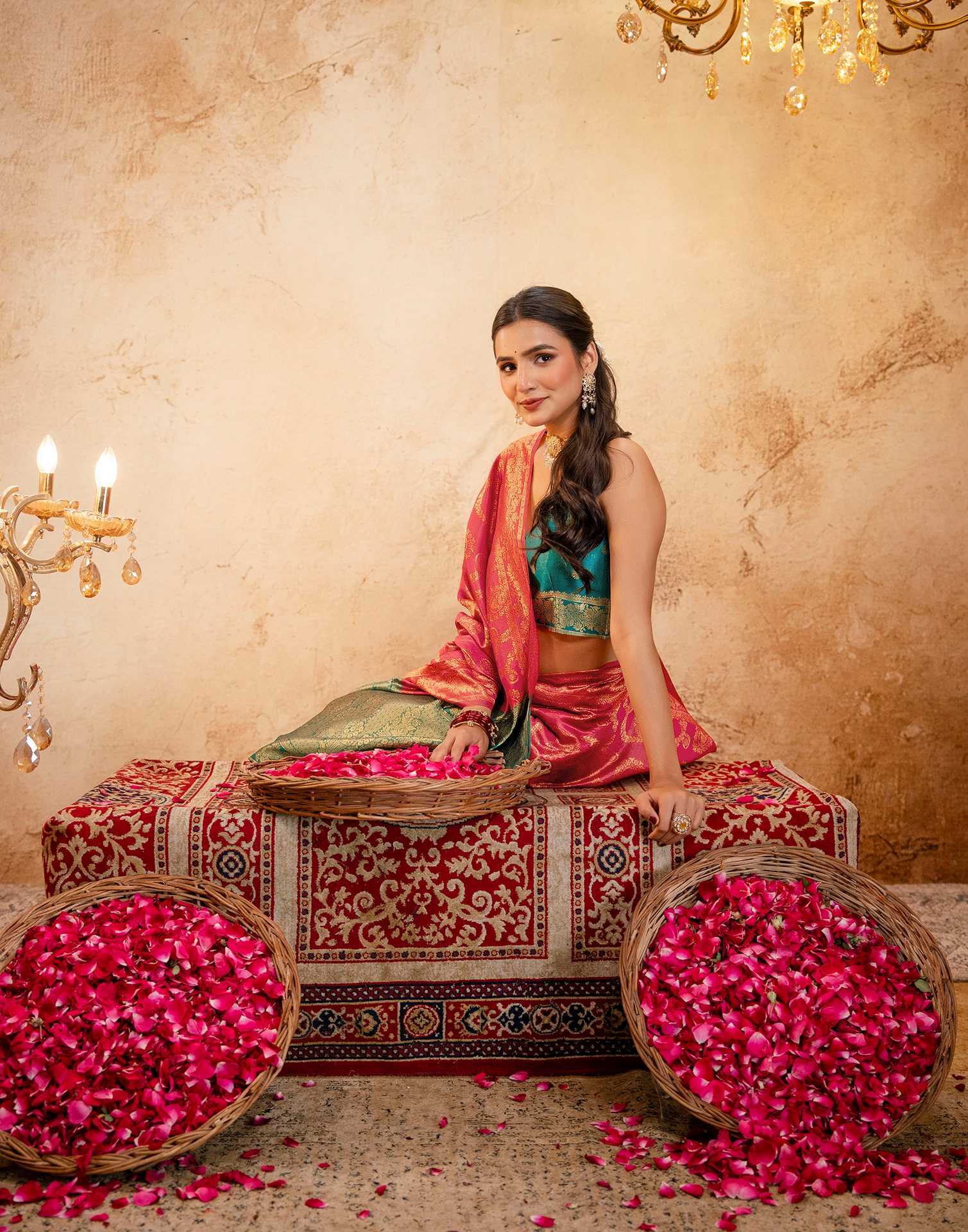 Coral Pink Silk Woven Banarasi Saree - Image 10