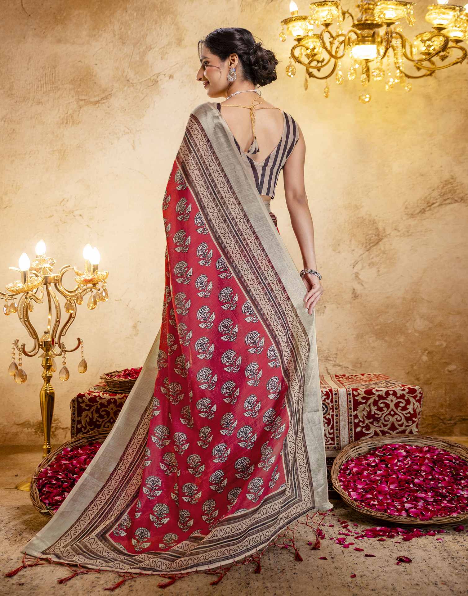 Coral Red Linen Printed Saree - Image 7
