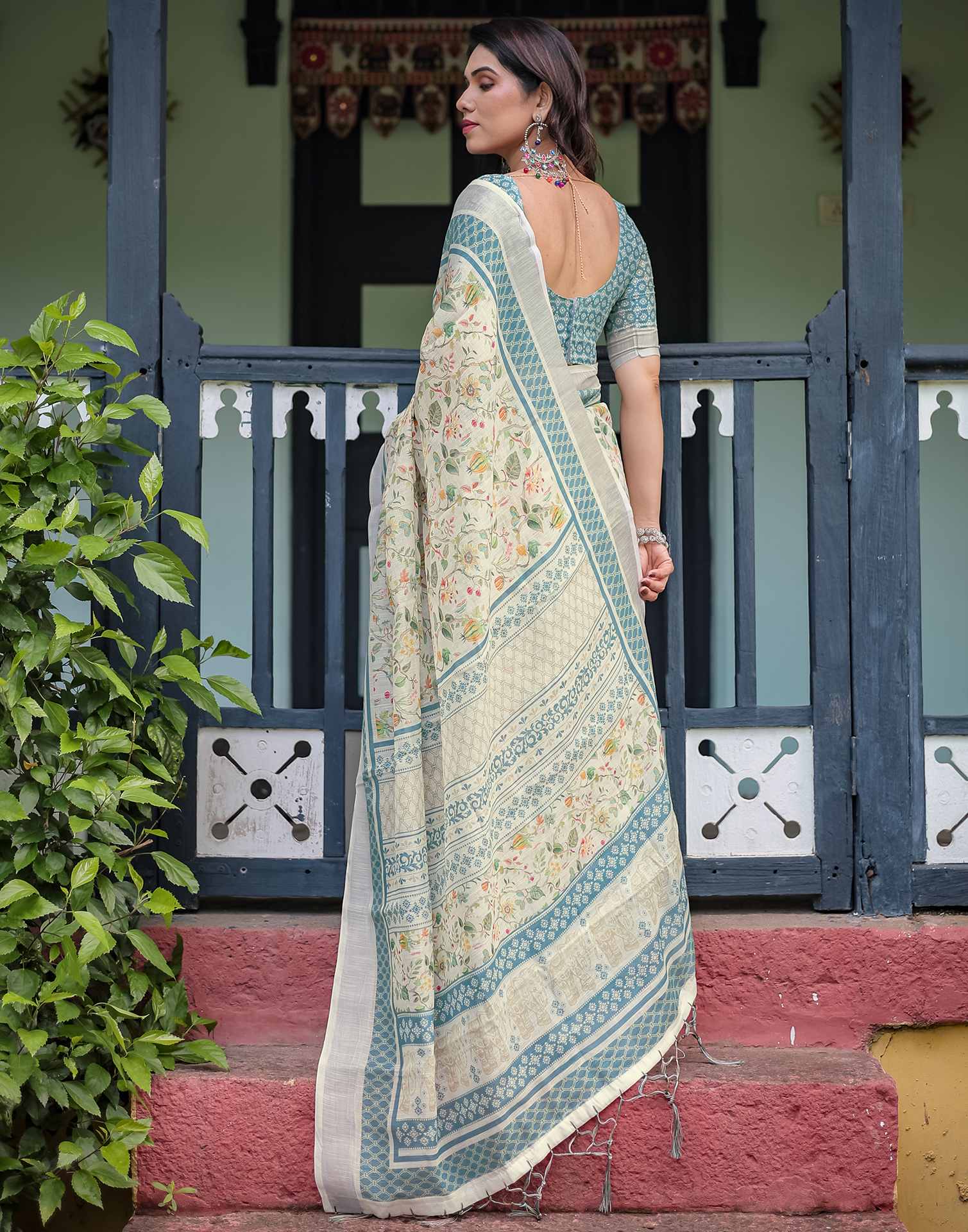 Cream Linen Printed Saree - Image 5
