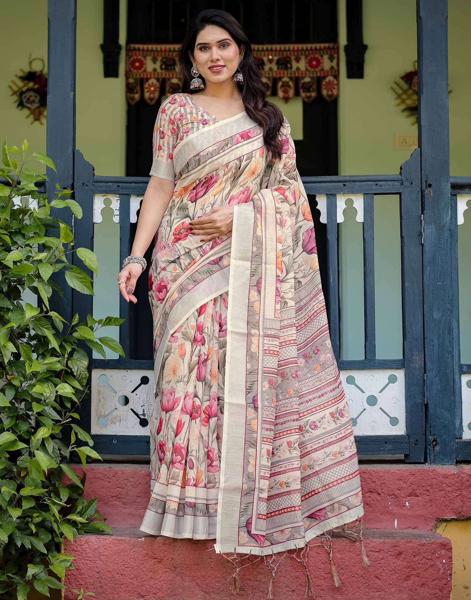 Cream Linen Printed Saree