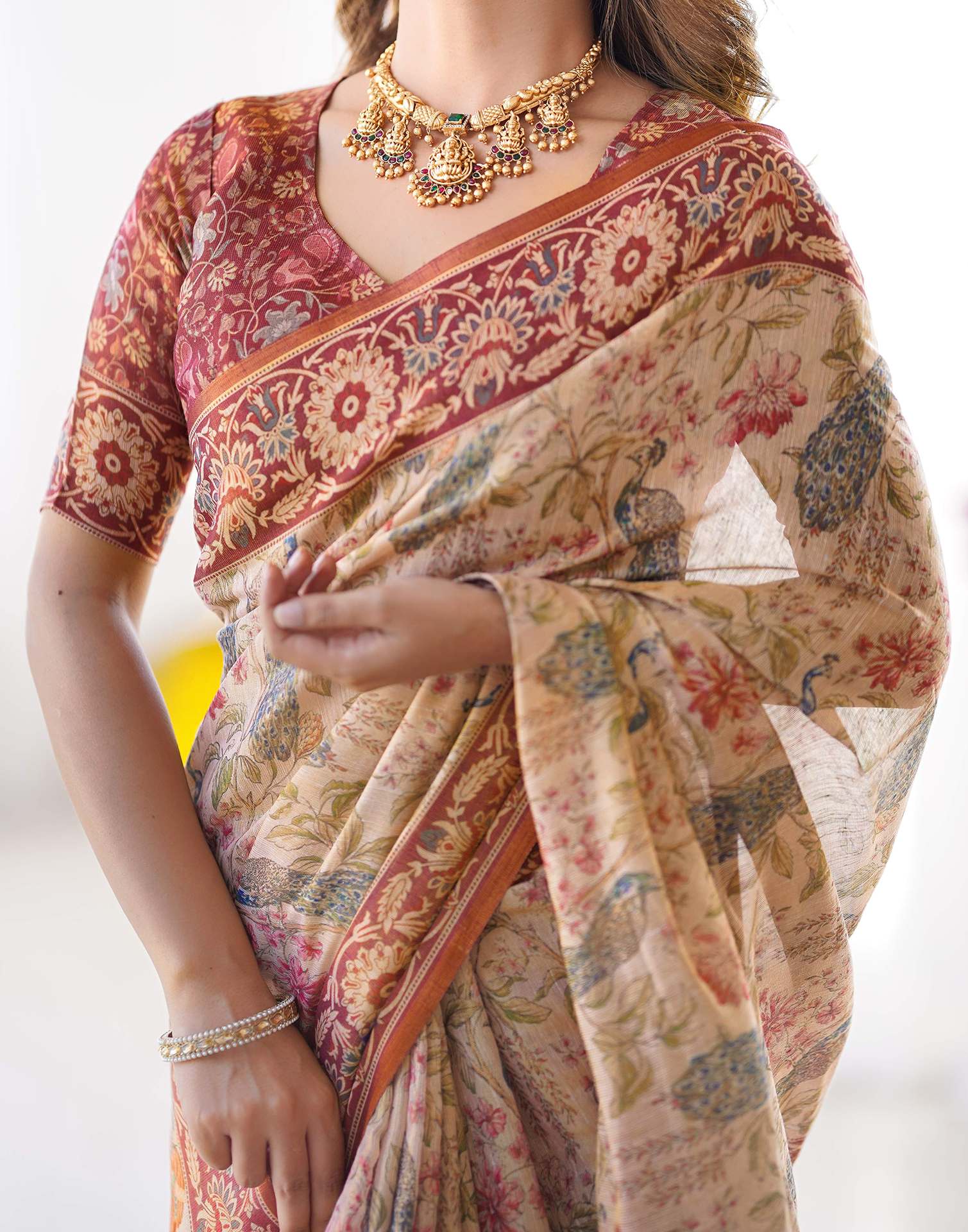 Cream Linen Printed Saree - Image 2