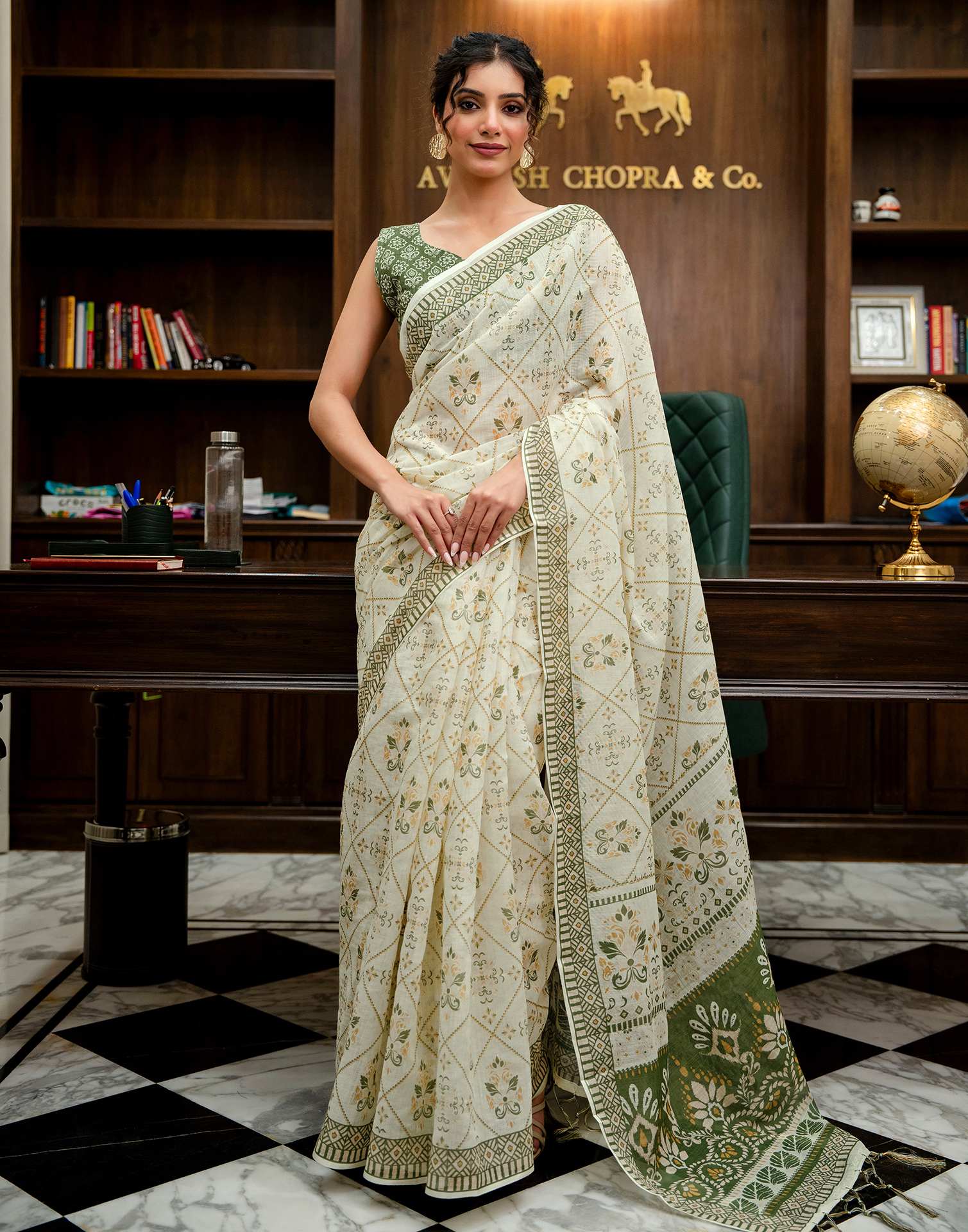 Cream Linen Printed SareeĀ