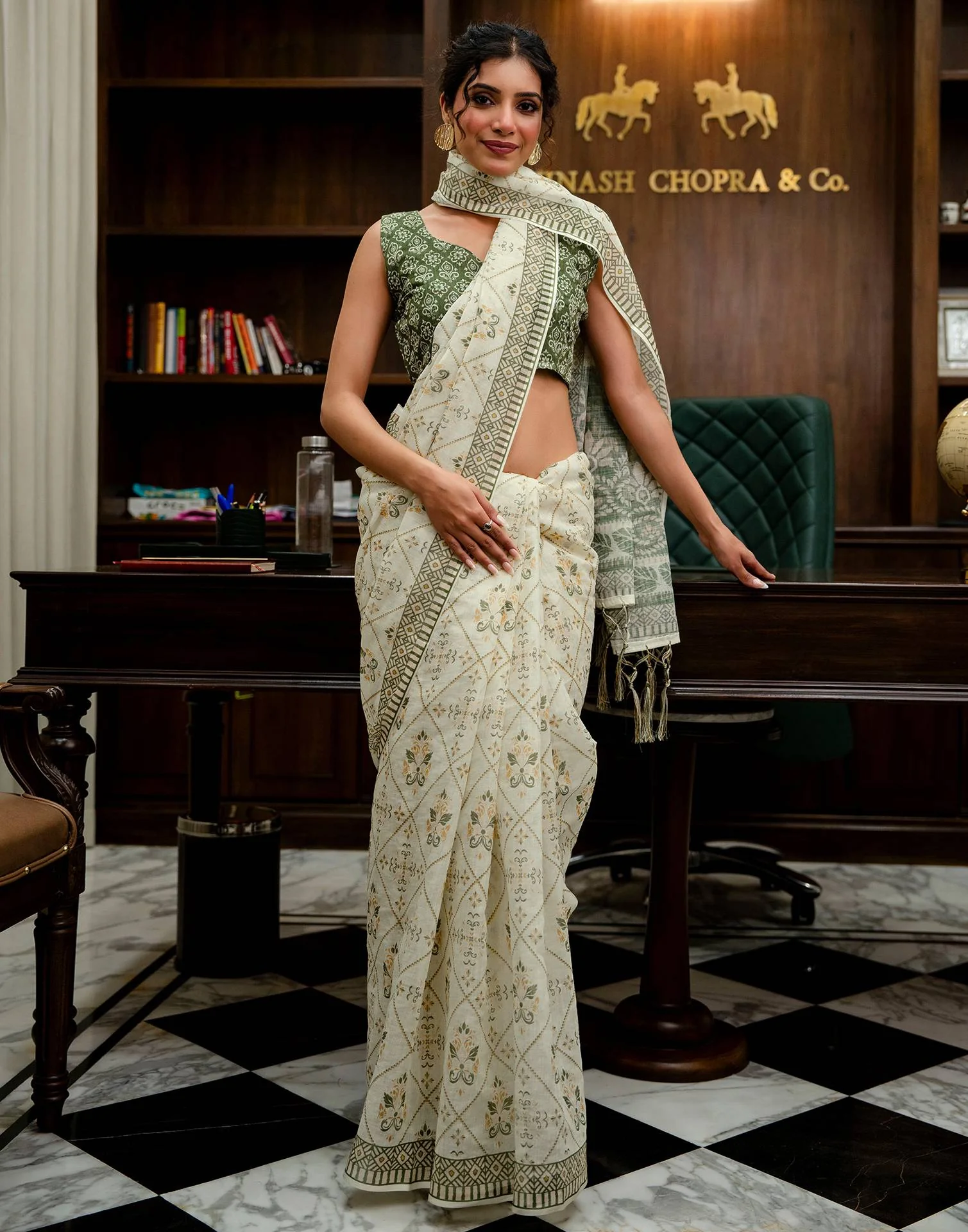 Cream Linen Printed SareeĀ - Image 9