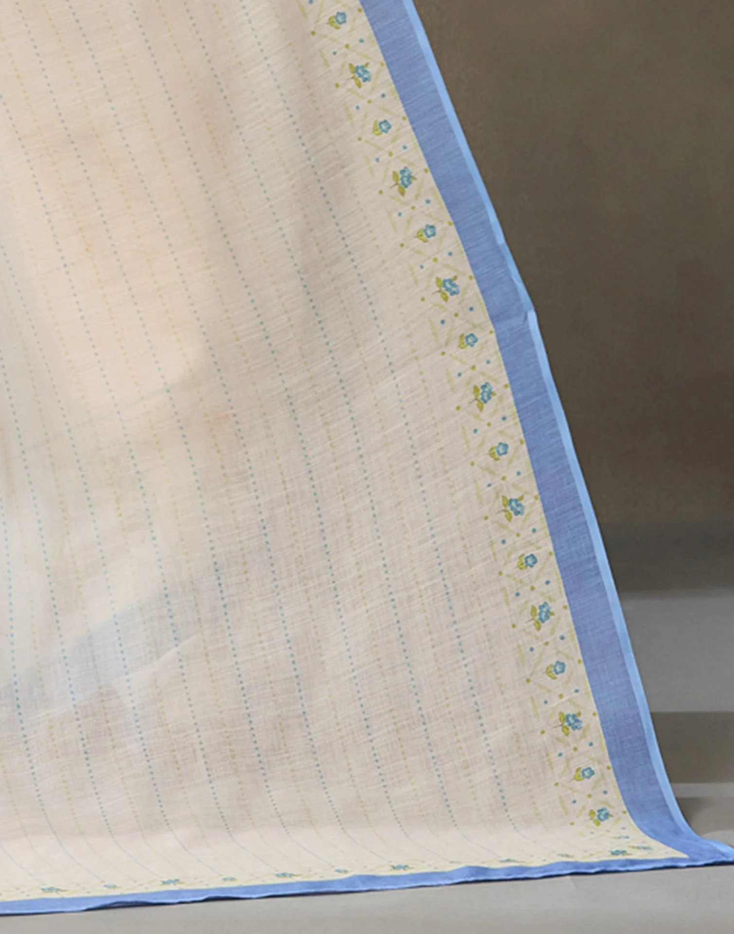 Cream Linen Printed Saree - Image 10