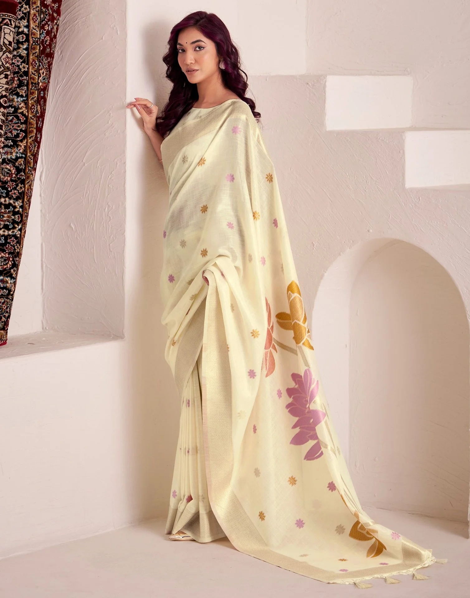 Cream Linen Woven Saree - Image 5