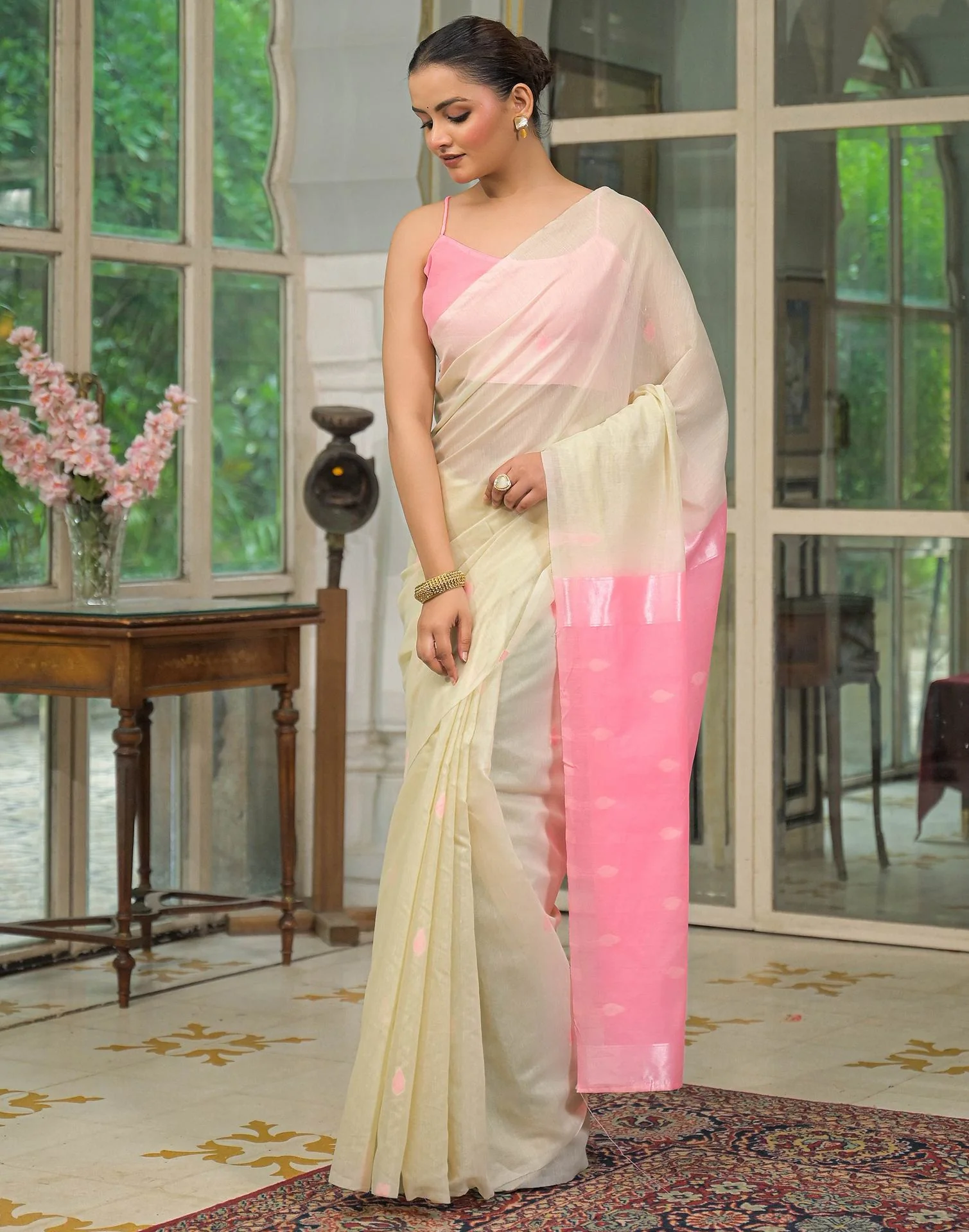 Cream. Pink Linen Woven Saree - Image 8