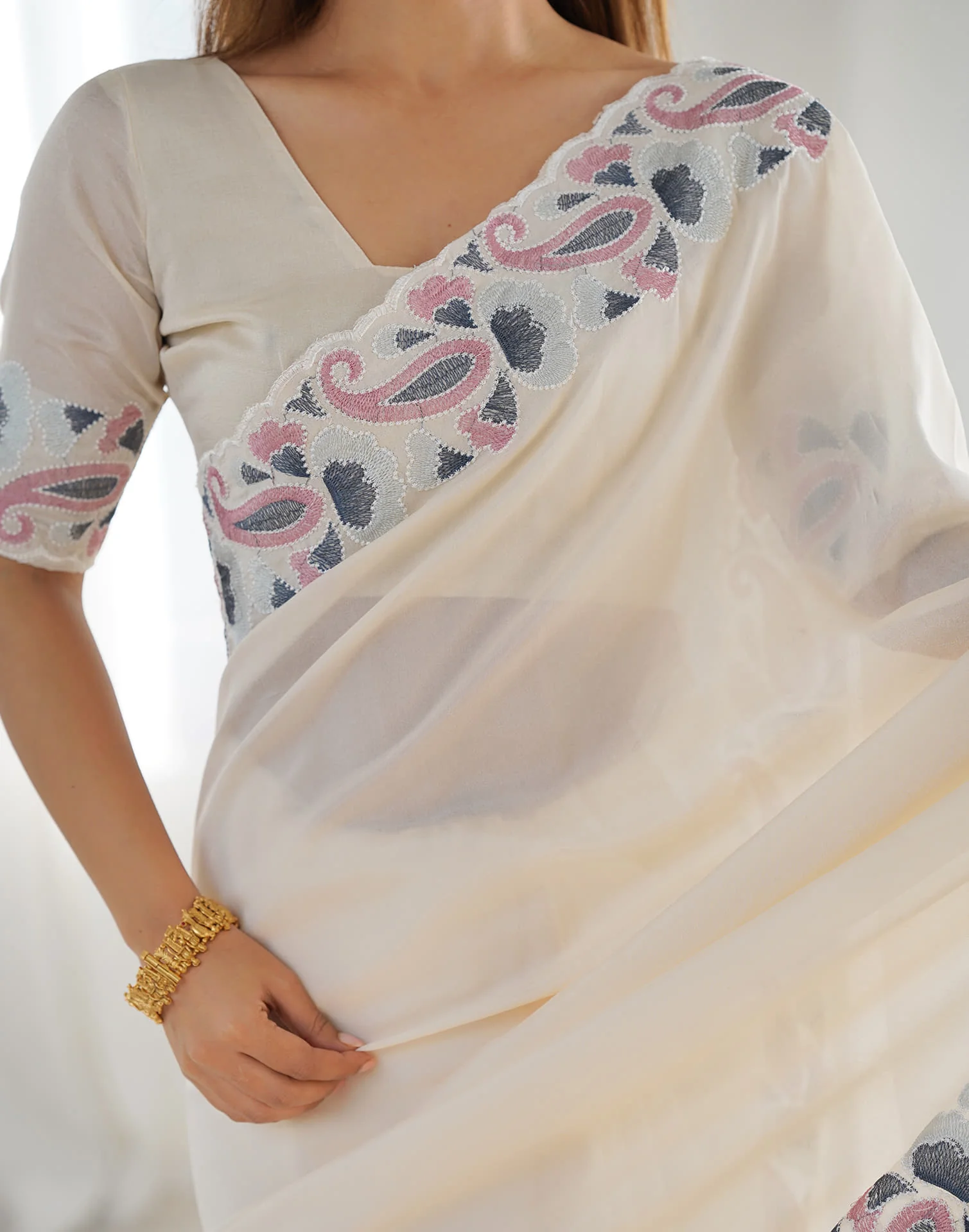 Cream Silk Embroidery Saree - Image 20