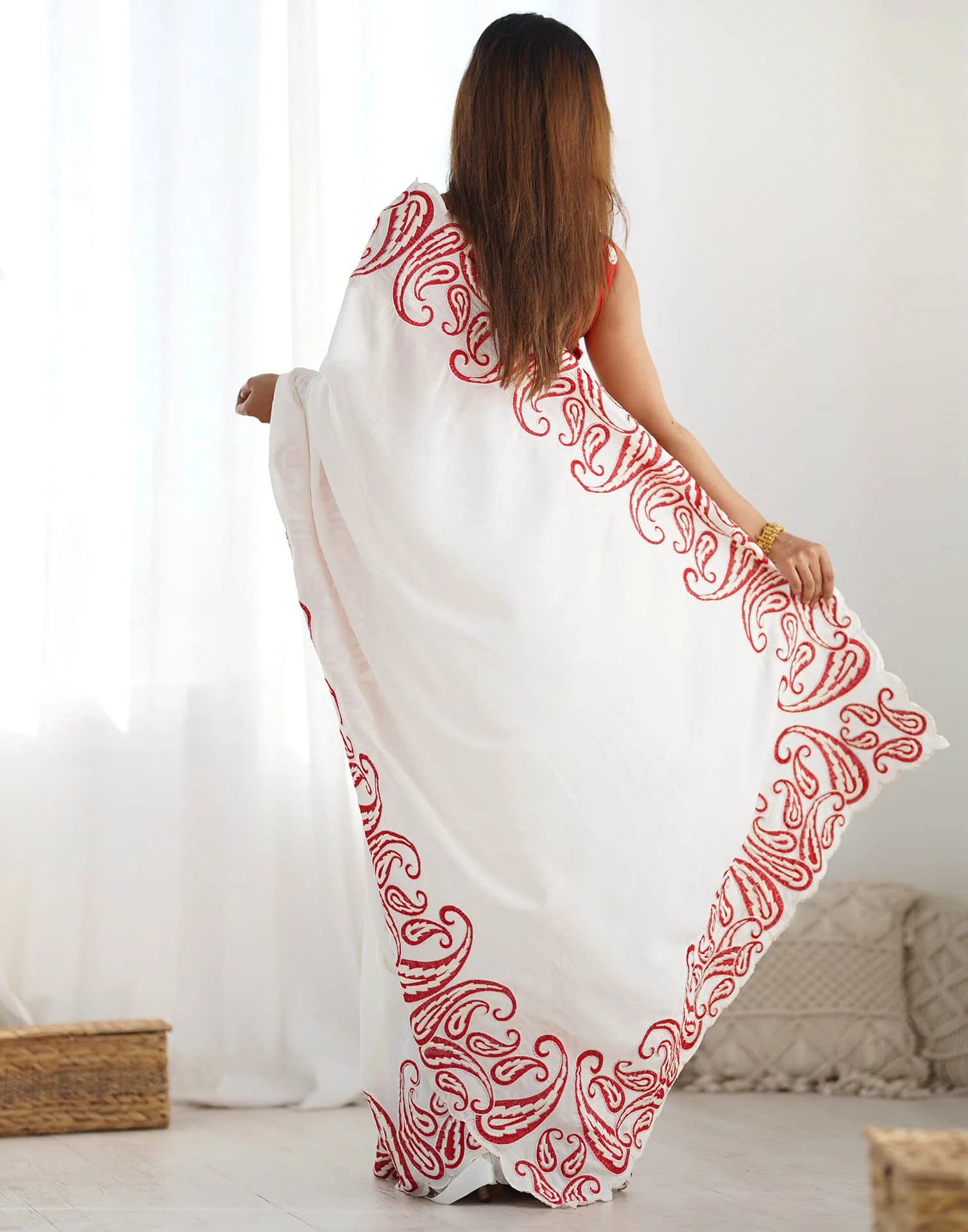 White Silk Embroidery Saree - Image 11