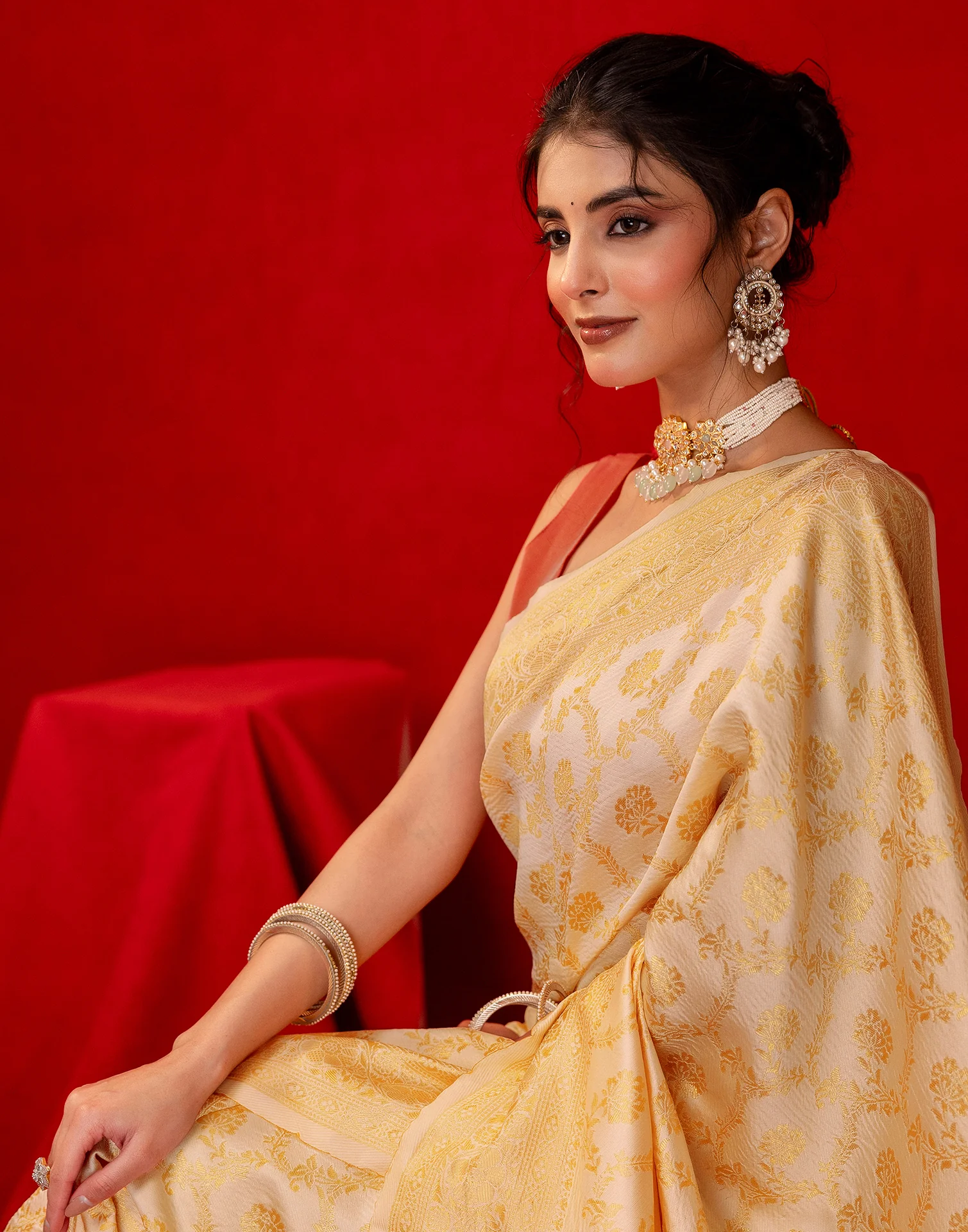 Cream Silk Woven Banarasi Saree - Image 4