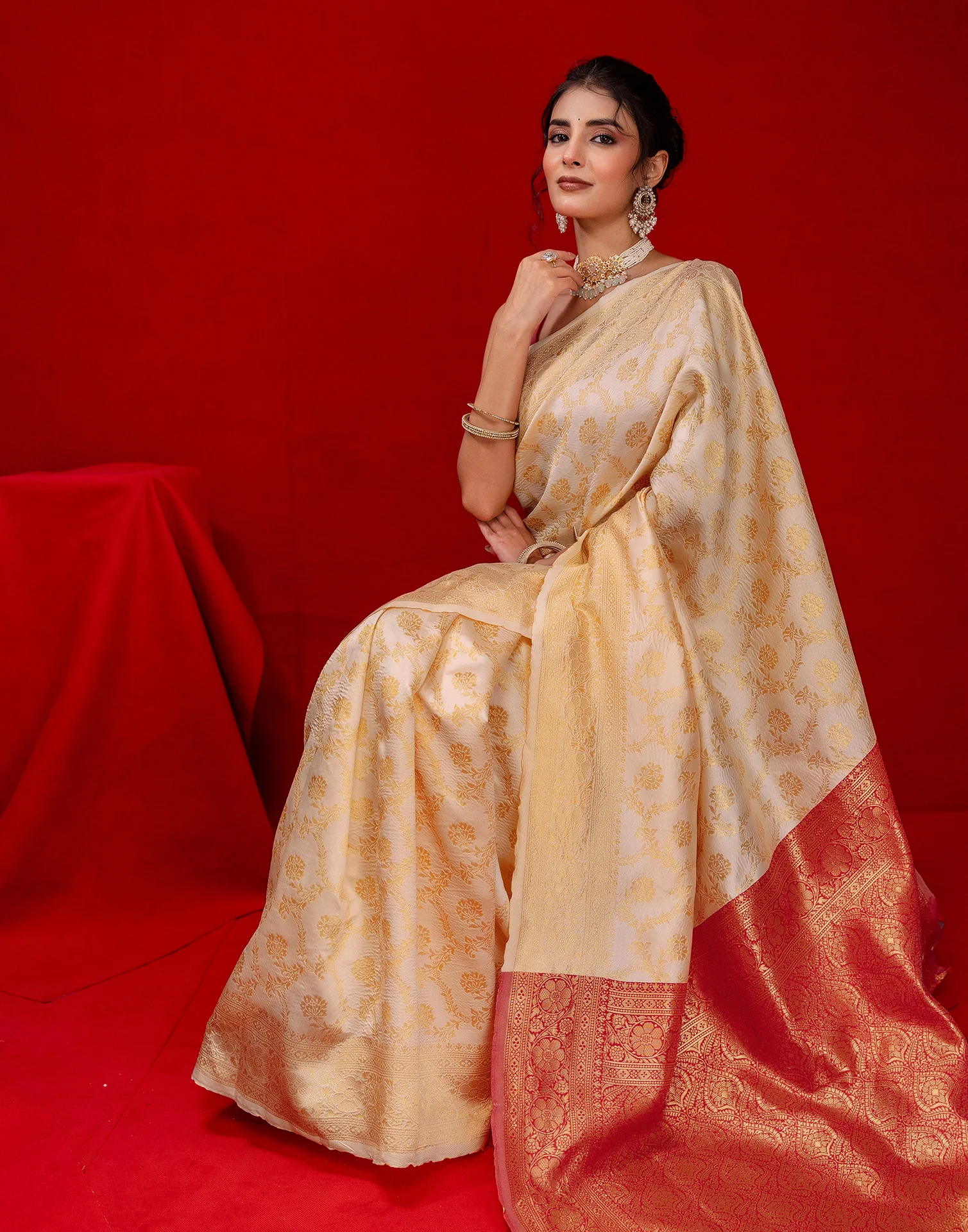 Cream Silk Woven Banarasi Saree - Image 8