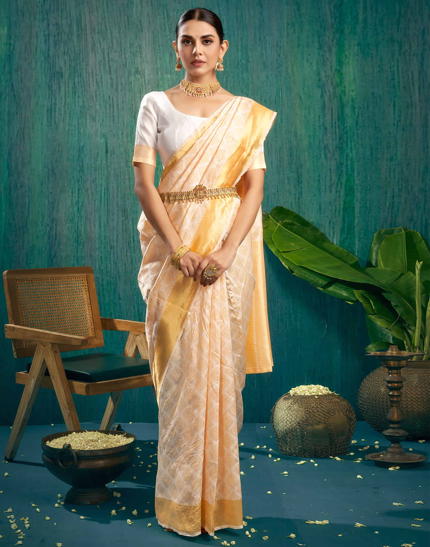 Cream Woven Kanjivaram Silk Saree - Image 4