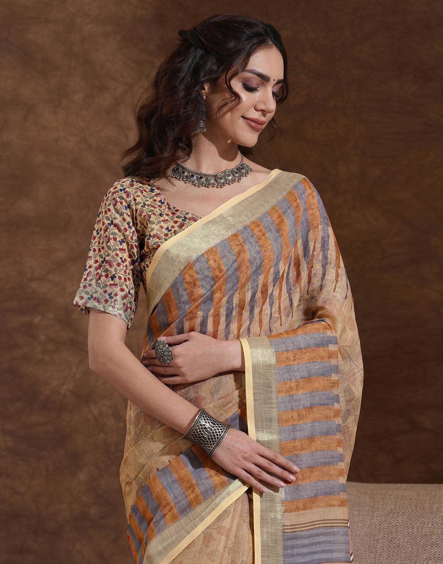 Dark Beige Linen Woven Printed Saree - Image 2