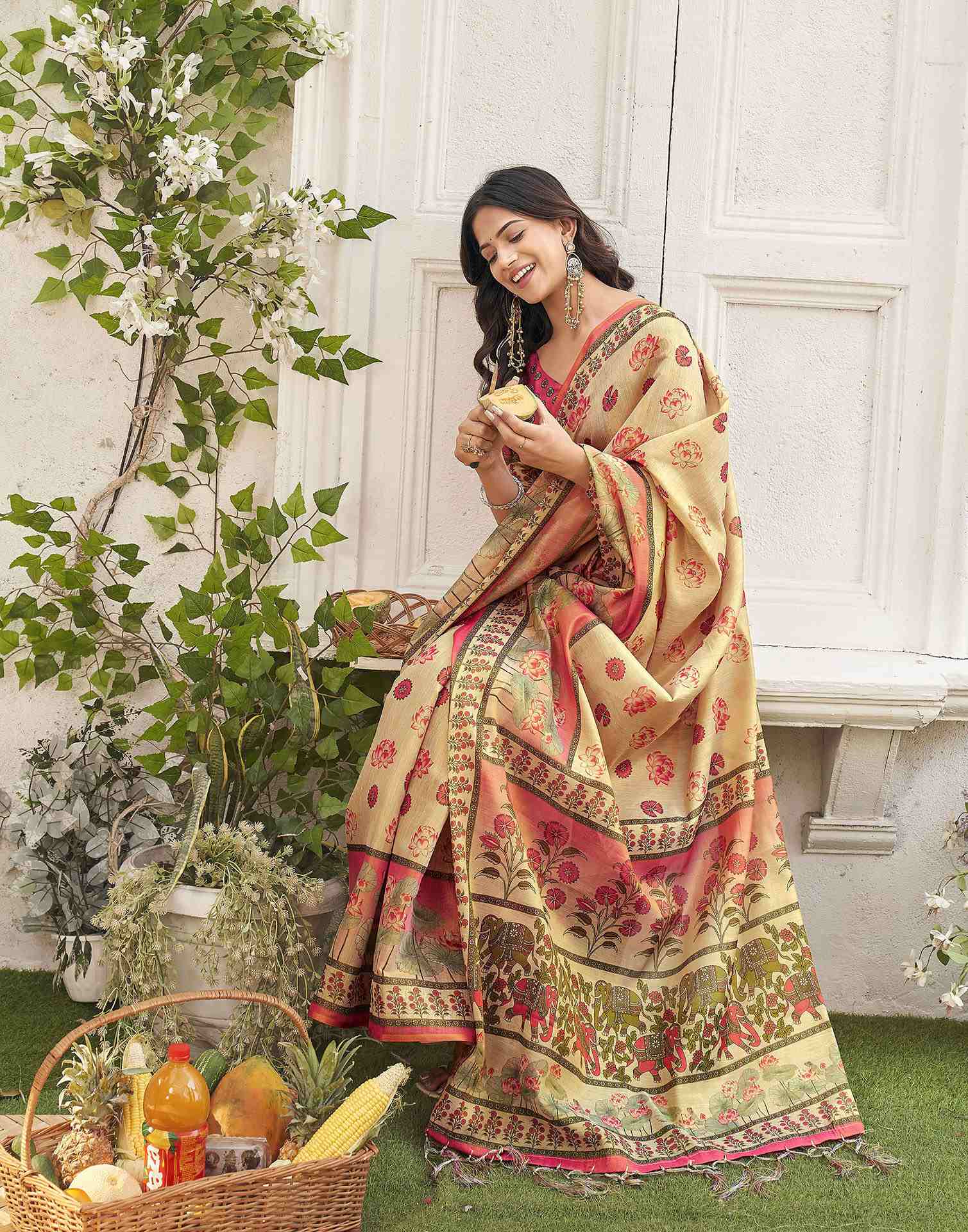 Dark Beige Shimmer Silk Printed Kalamkari SareeĀ - Image 5