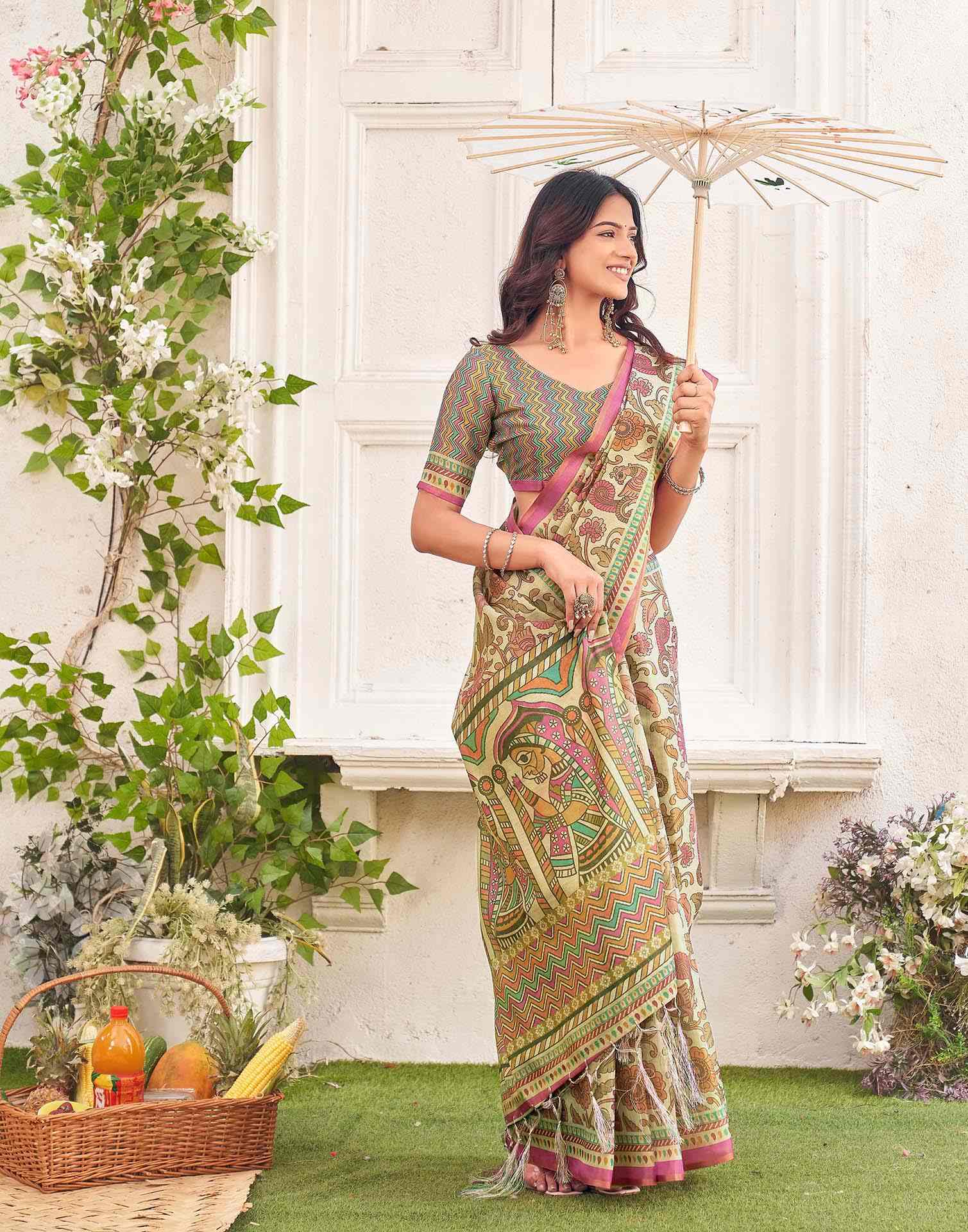 Dark Beige Shimmer Silk Printed Kalamkari SareeĀ - Image 5