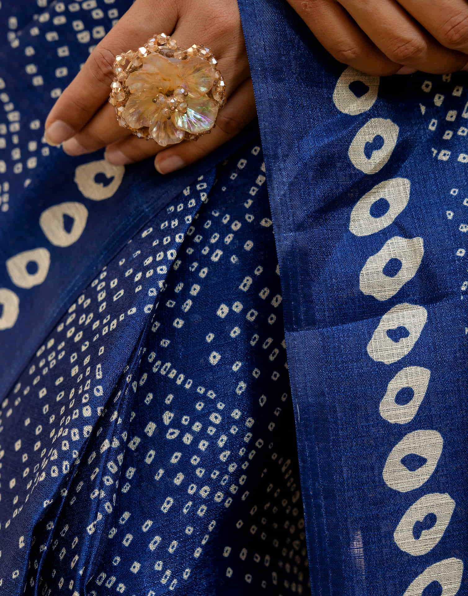 Dark Blue Cotton Blend Bandhani Printed Saree - Image 9