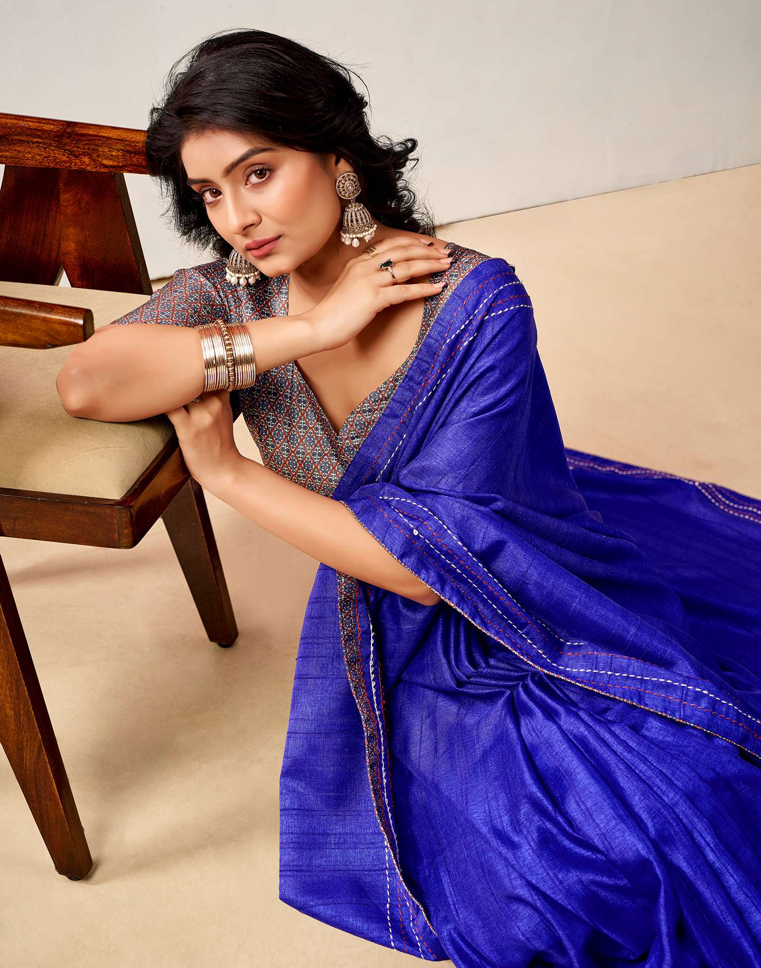 Dark Blue Silk Embroidery Saree - Image 2
