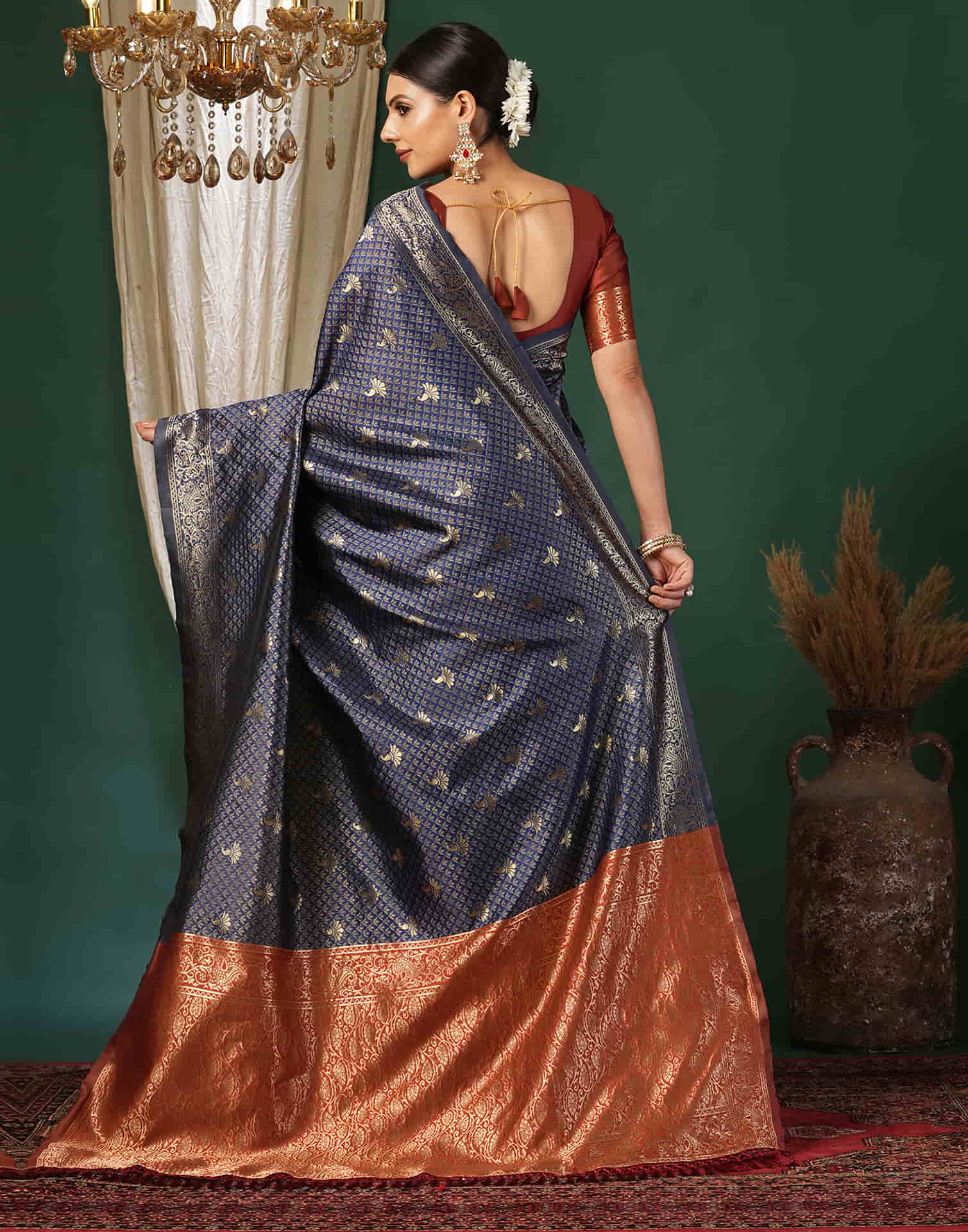 Blue Silk Blend Woven Banarasi Saree - Image 5